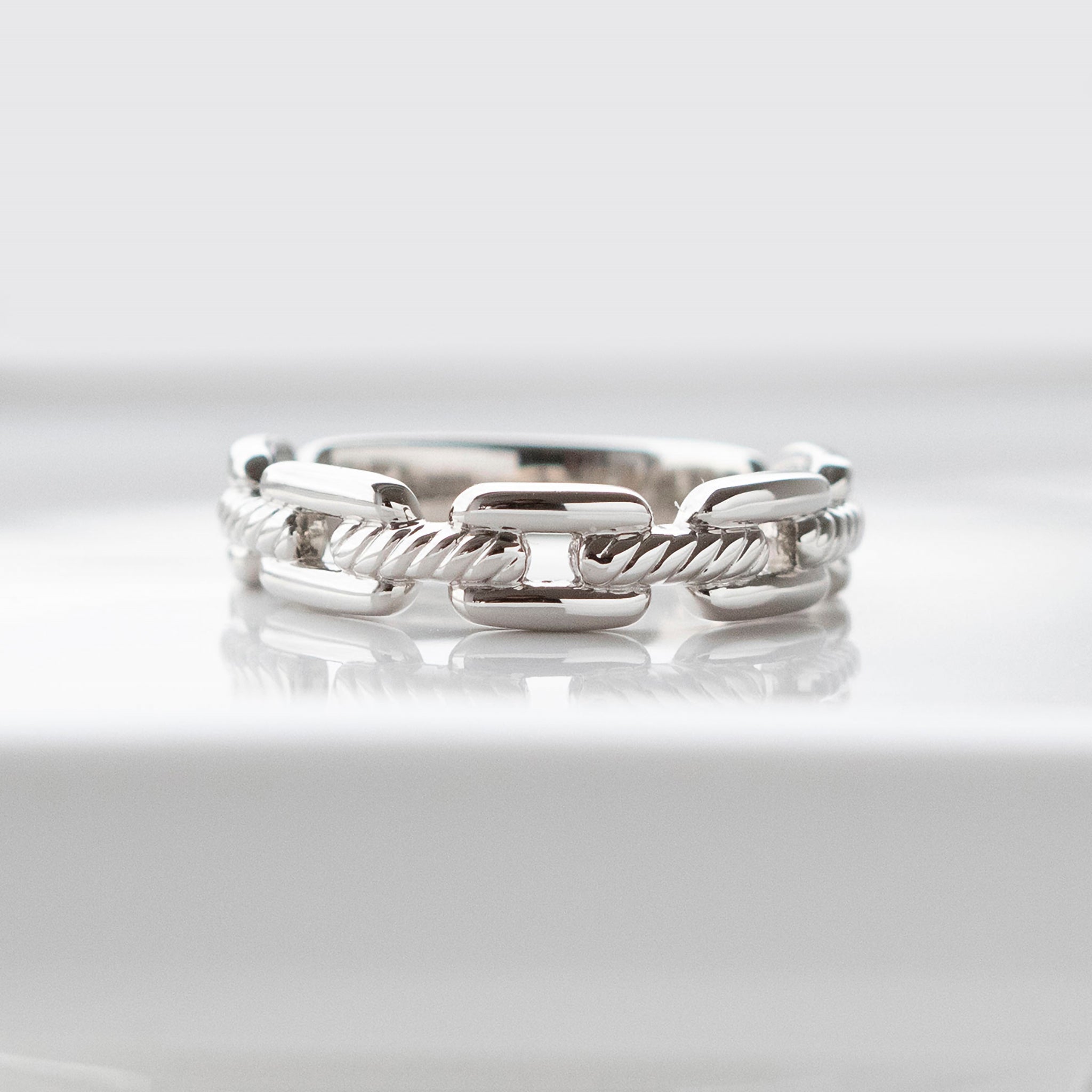 プラチナリング(チェーンモチーフ)《FI00108》