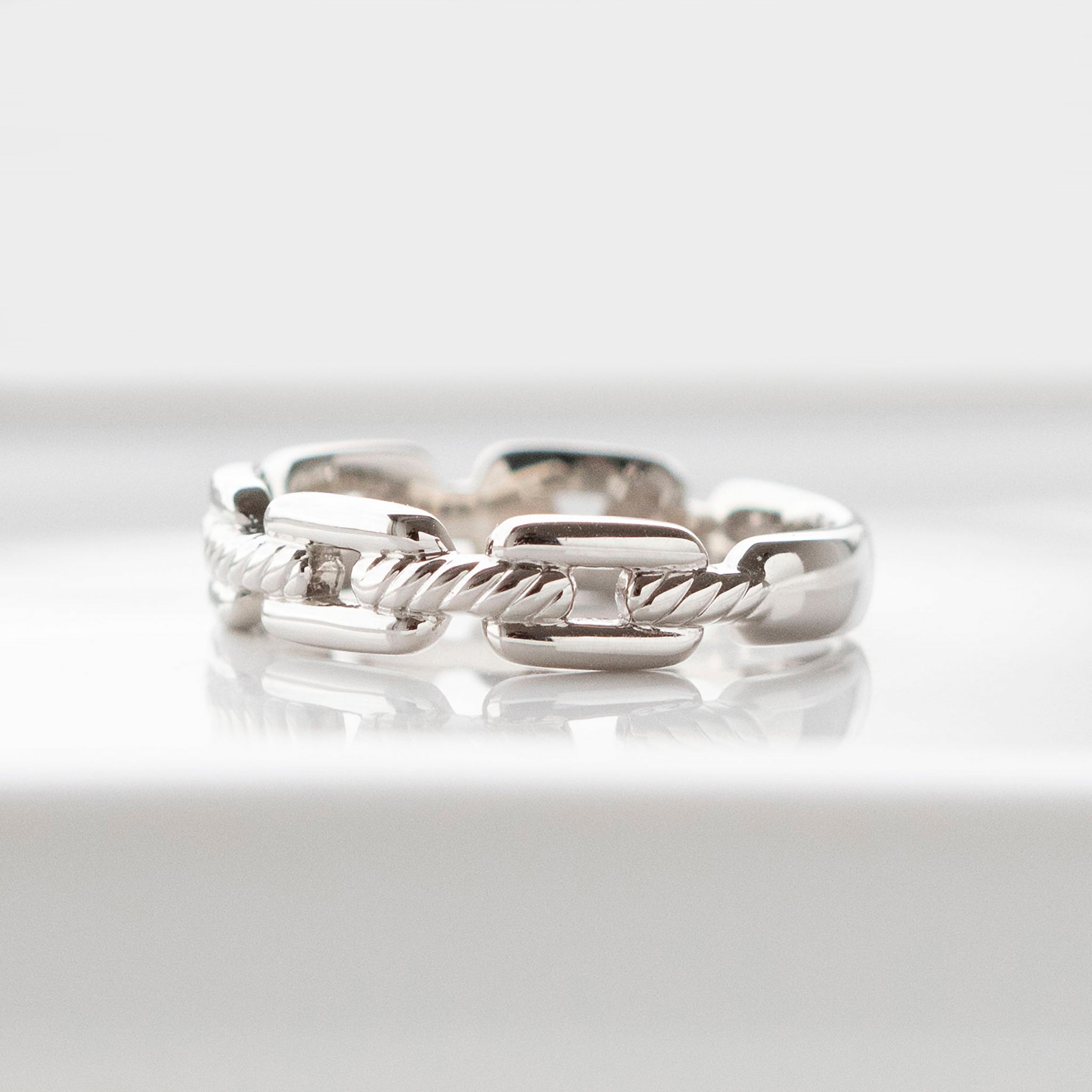 プラチナリング(チェーンモチーフ)《FI00108》