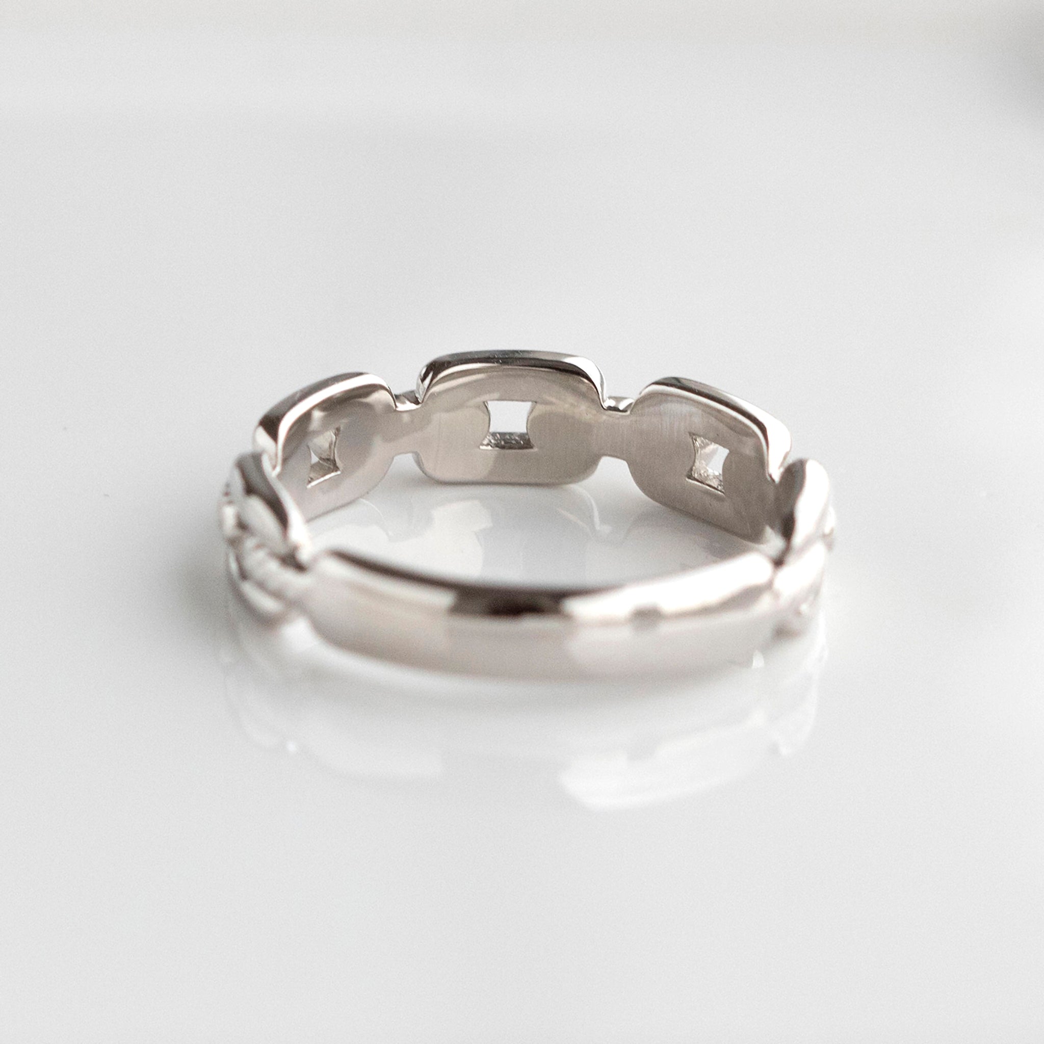 プラチナリング(チェーンモチーフ)《FI00108》