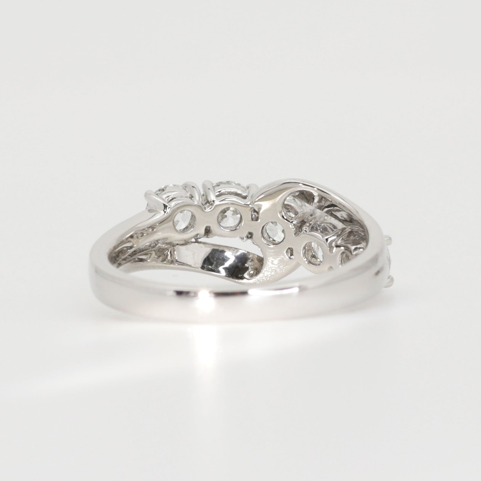 ダイヤモンド プラチナリング(計1.0カラット/Fカラー/VS1/3EX(H&C)/4月誕生石/グレーディングレポート付き)《JRGD1008》