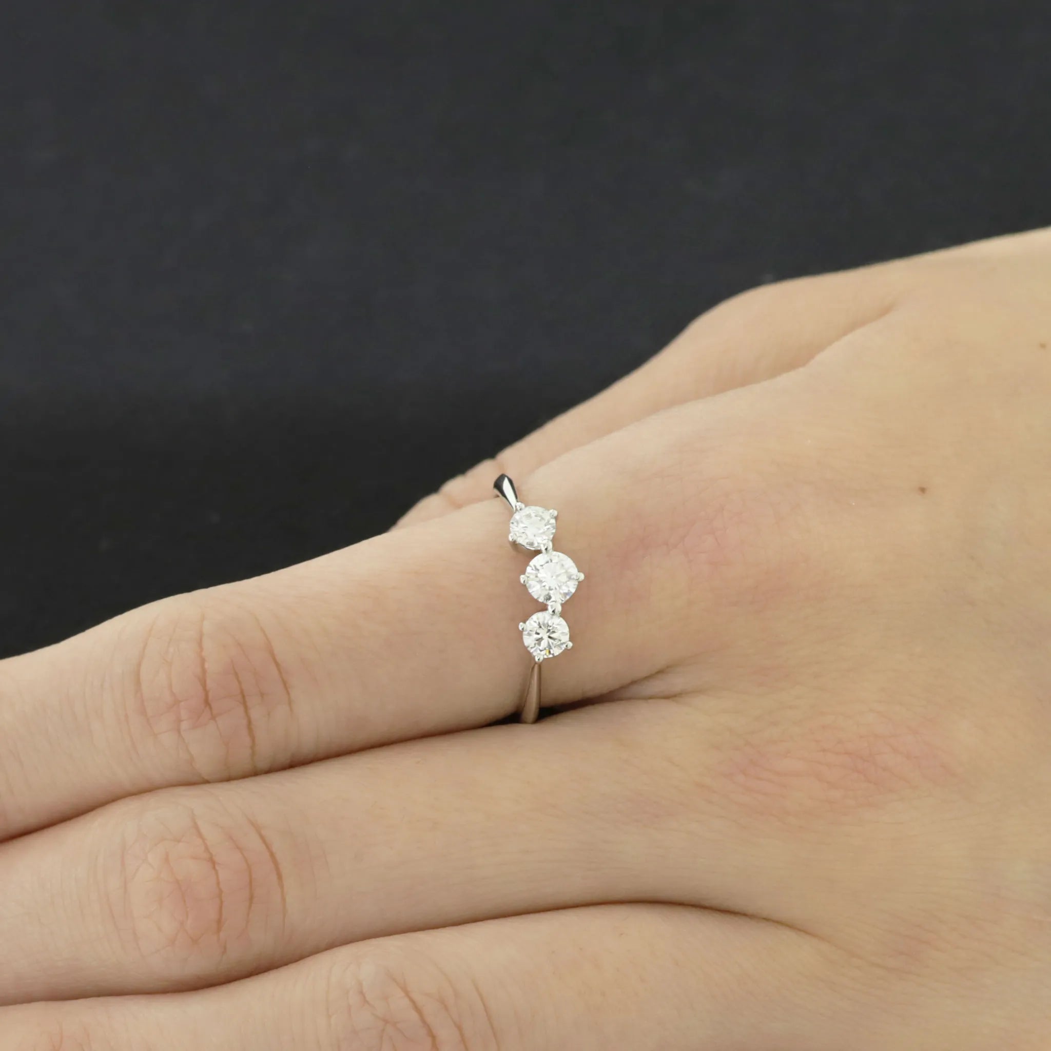 ダイヤモンド プラチナリング(計0.5カラット/Dカラー/SI2UP/EXCELLENT/4月誕生石)《JRGD1057》