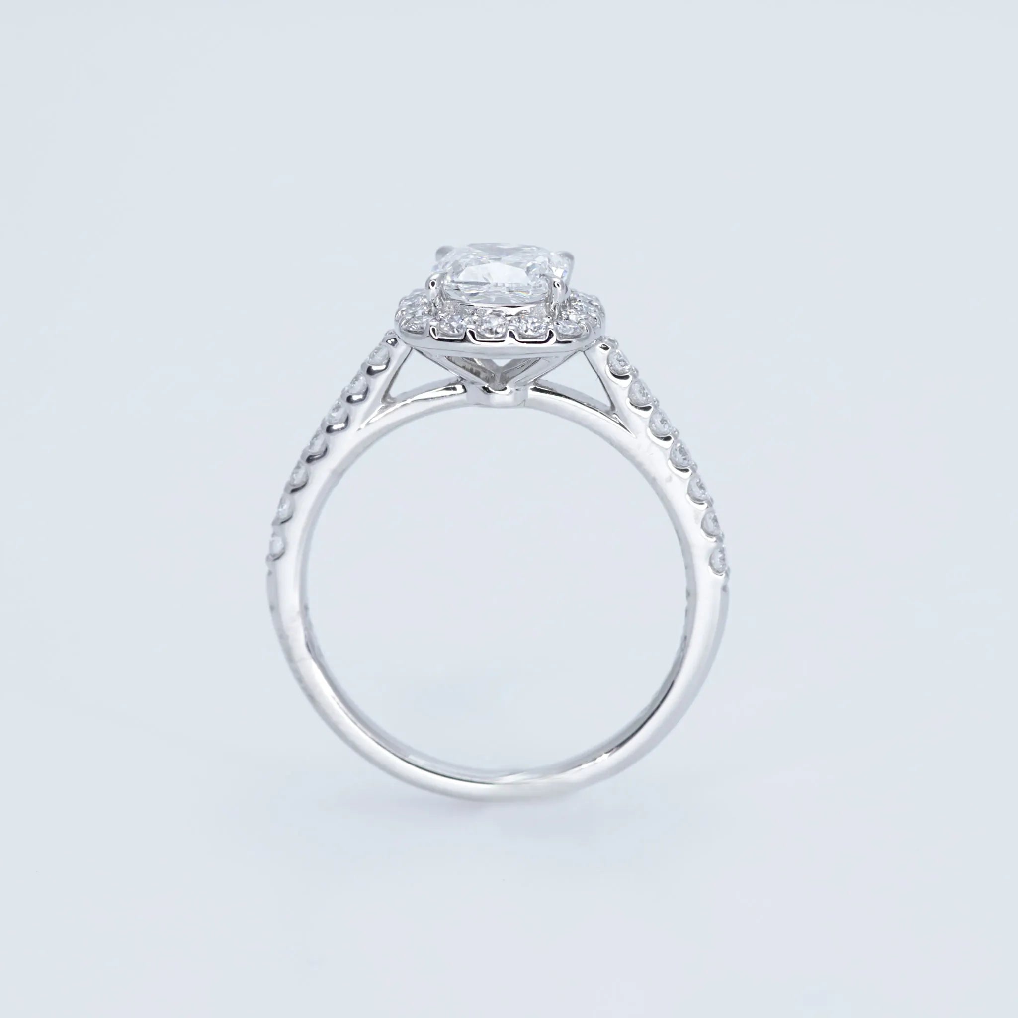 ダイヤモンド プラチナリング(1.0カラット/Dカラー/VVS1/クッションカット/一粒/4月誕生石/GIAグレーディングレポート付き)《JRGD1578》