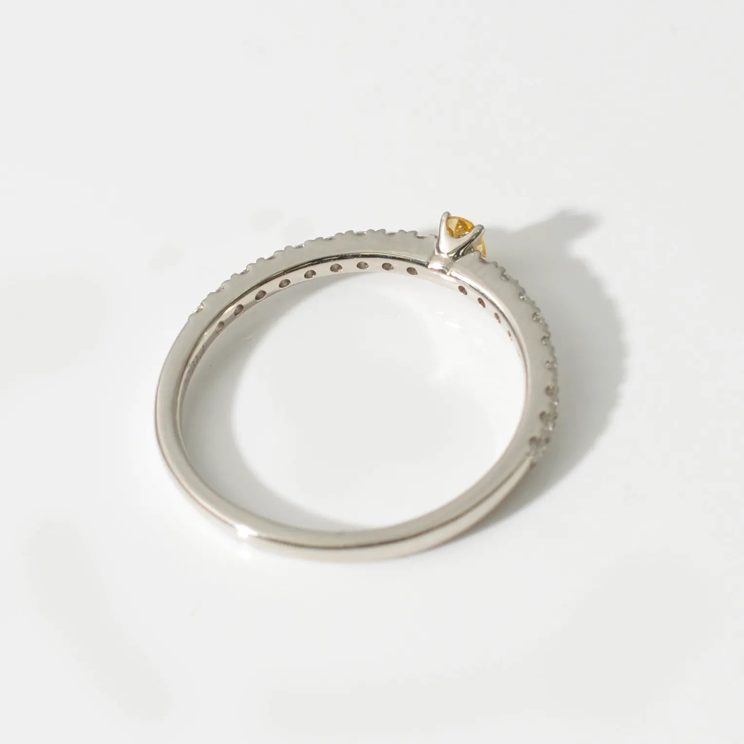 【限定1点】オレンジダイヤモンド プラチナリング(TINSEL ETERNITY/0.105カラット/Fancy Intense Yellowish Orange/SI1/オーバルカット/4月誕生石)《JRGD2070》