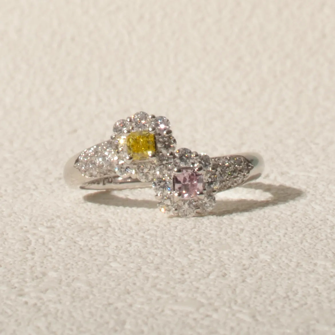 【限定1点】ピンクダイヤモンド/イエローダイヤモンド プラチナリング(FP/0.105ct/FVY/0.152ct/グレーディングレポート付/4月誕生石)《JRGD2111》