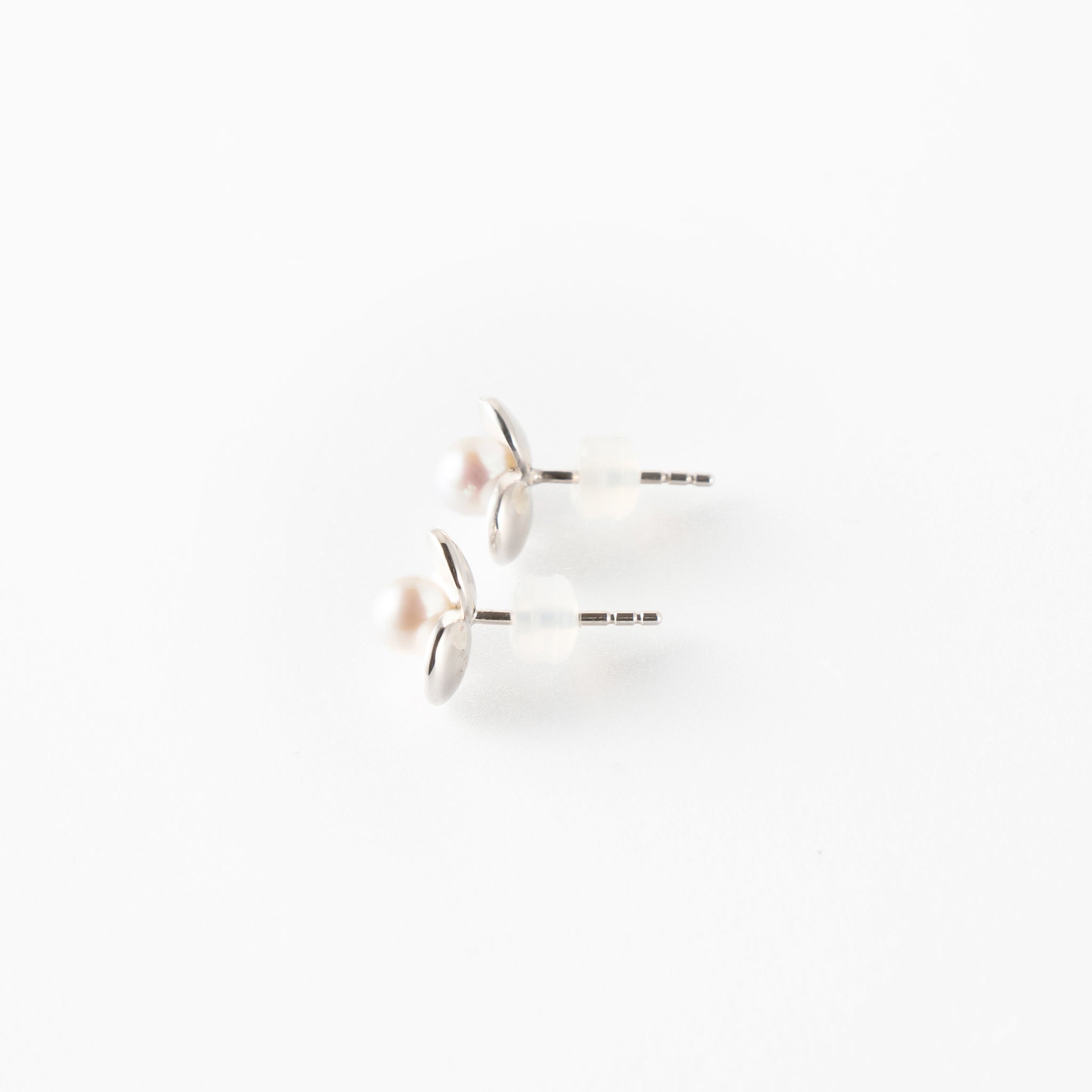 パール シルバーピアス(アコヤ真珠/6月誕生石)《M0010010》