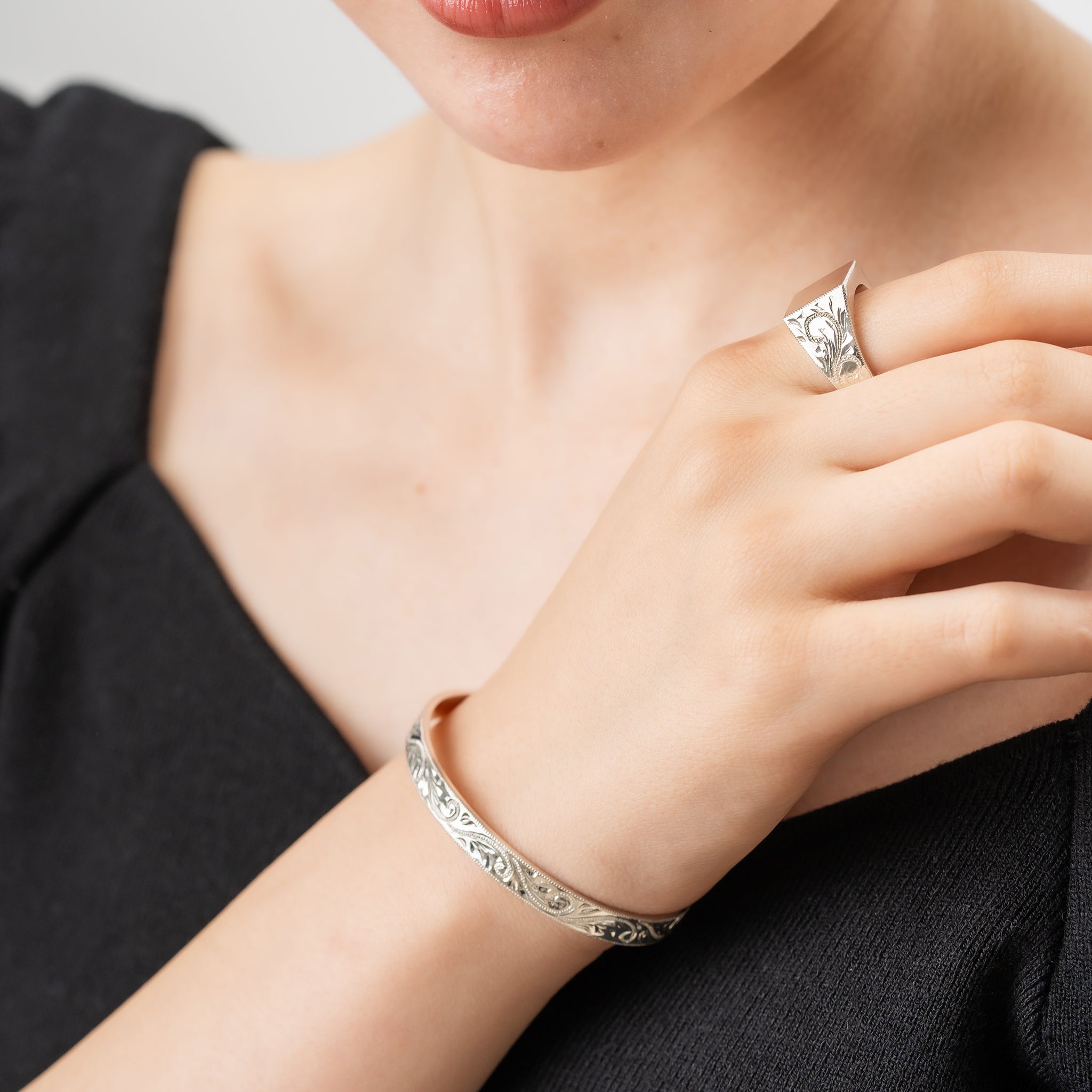 シルバーバングル《M0010019》