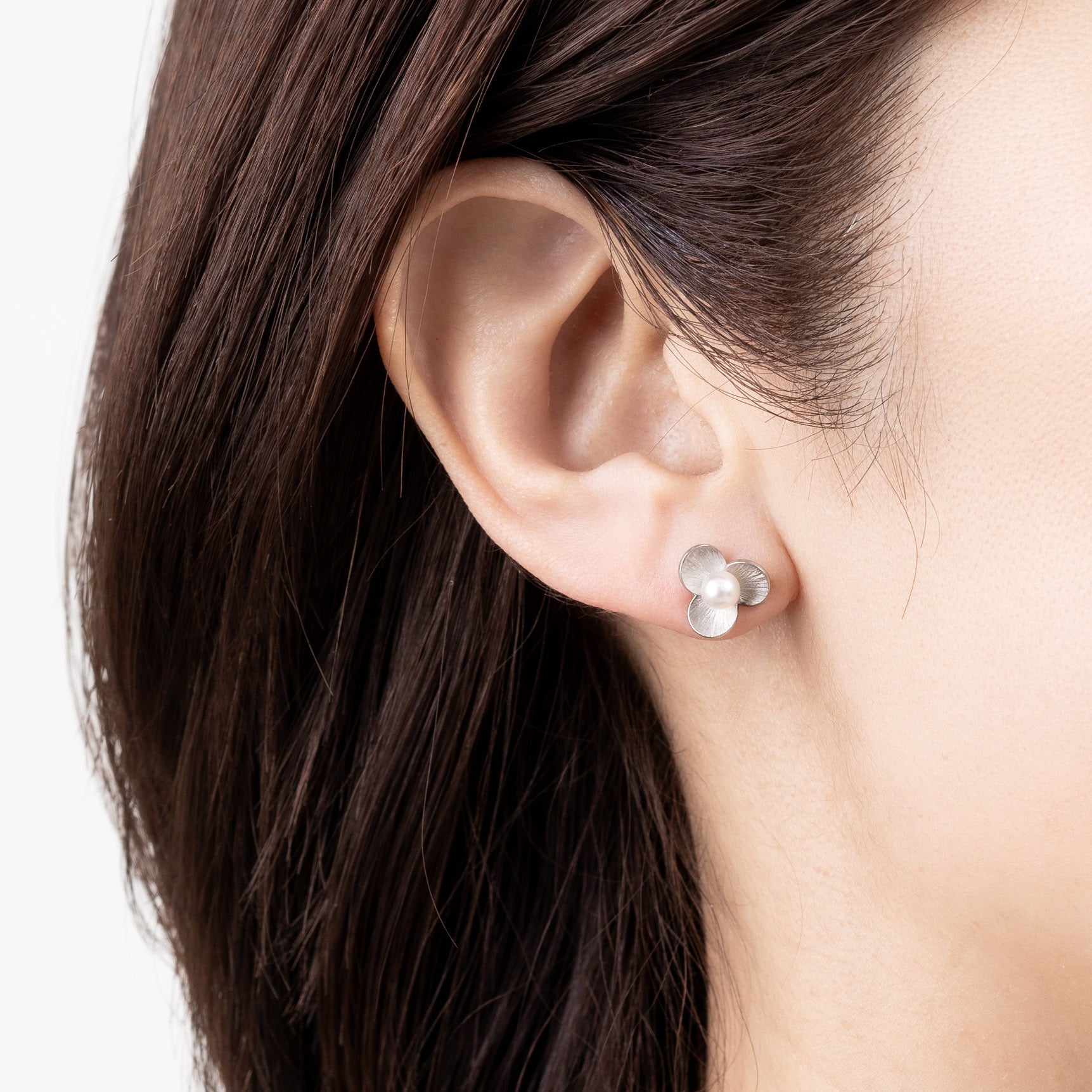 パール プラチナピアス(アコヤ真珠/6月誕生石)《M0010068》