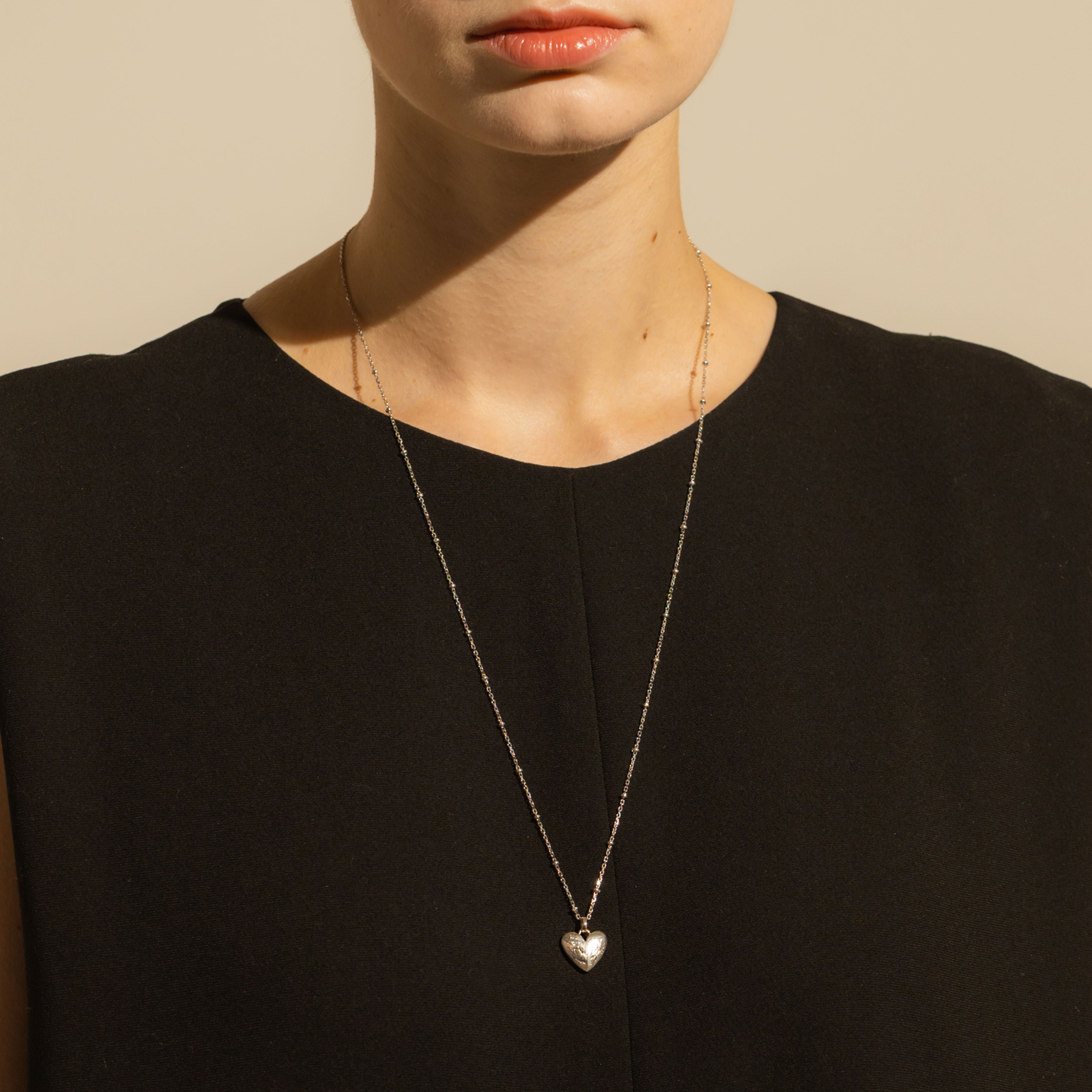 シルバーネックレス(ハートモチーフ)《M0010077》