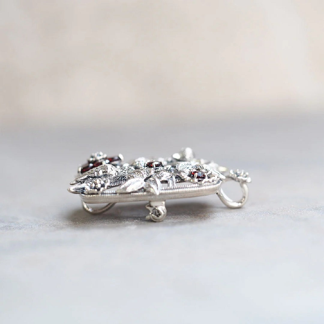 ガーネット/ホワイトトパーズ シルバーブローチ兼ペンダントップ(格子垣)《M0020037》