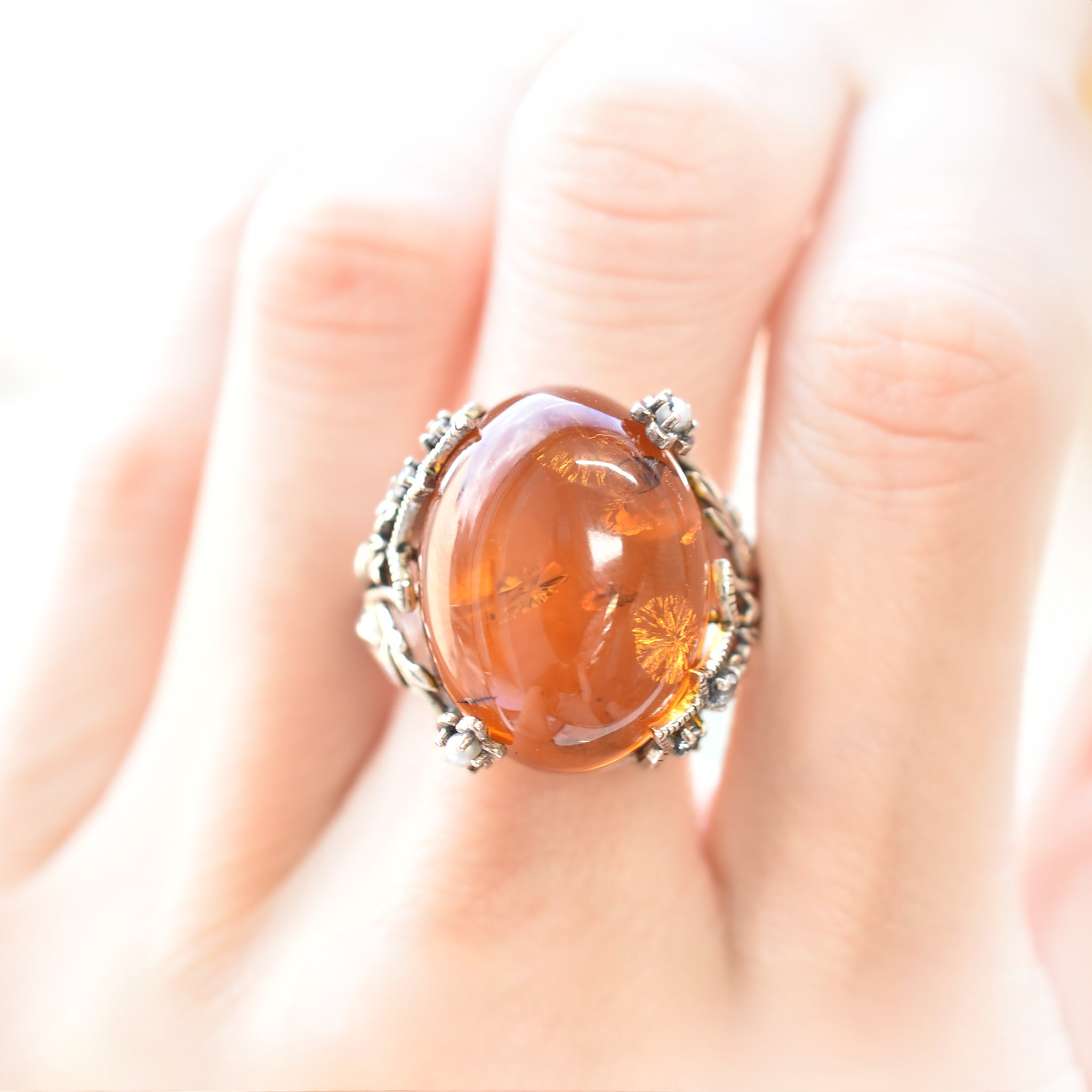 琥珀(こはく)/ホワイトトパーズ シルバーリング(やぐるまぎく)《M0020038》