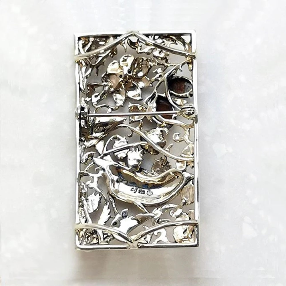 張り合わせ石(オパール)/ホワイトトパーズ シルバーブローチ兼ペンダントトップ(いちご泥棒)《M0020050》