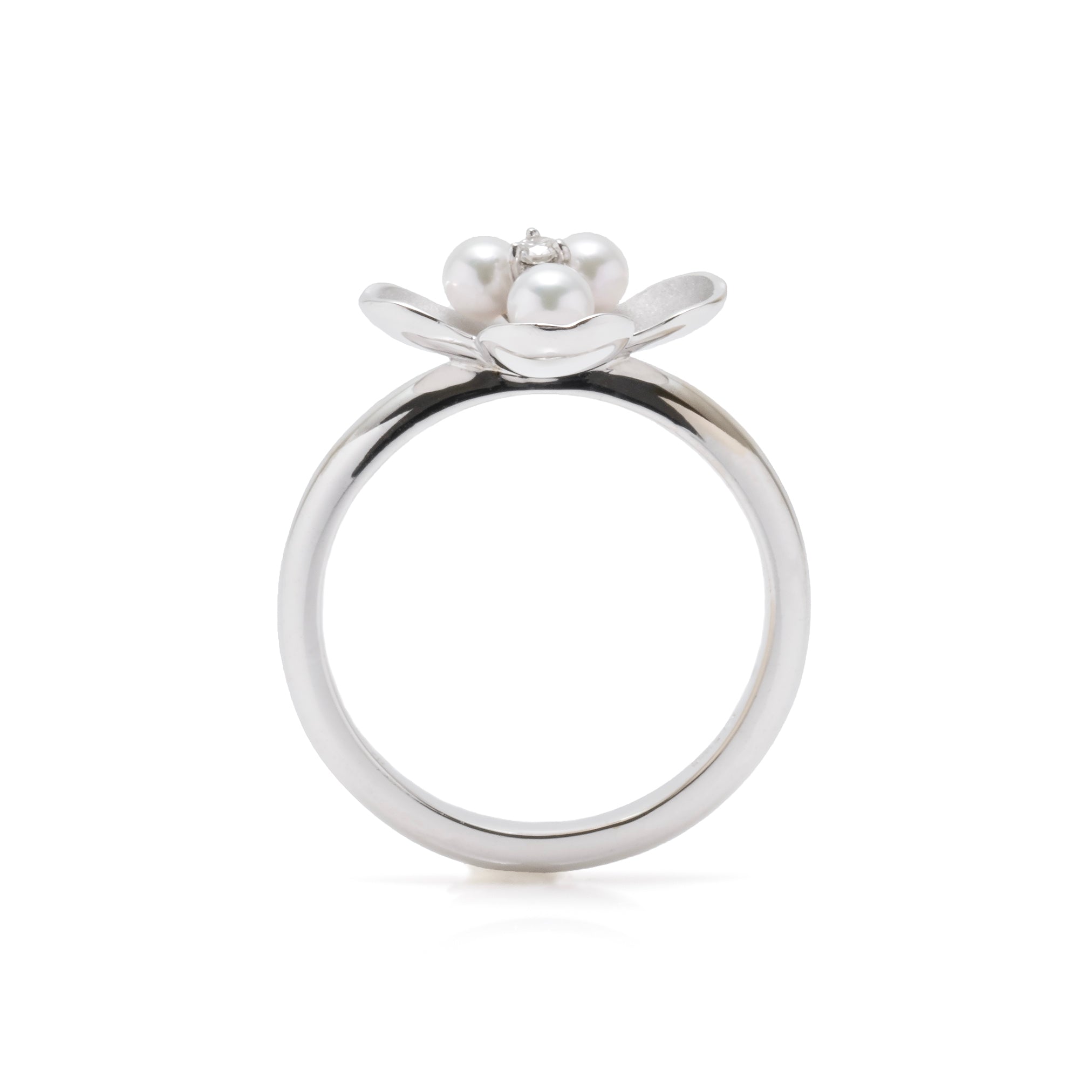 ダイヤモンド K18リング(花水木<ハナミズキ>モチーフ/4月誕生石/鑑別書付き)《M0030008》