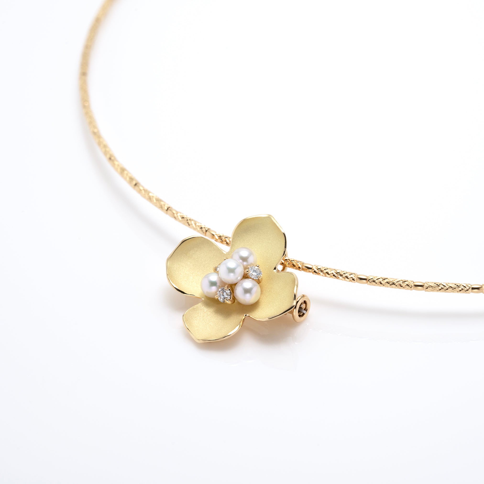 パール K18ネックレス兼ブローチ(アコヤ真珠/花水木<ハナミズキ>モチーフ/6月誕生石/鑑別書付き)《M0030011》