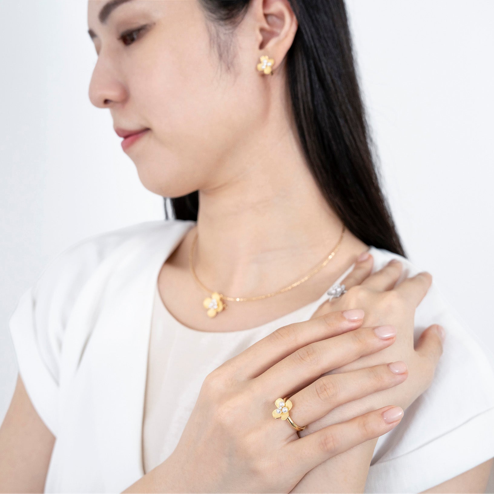 パール K18ネックレス兼ブローチ(アコヤ真珠/花水木<ハナミズキ>モチーフ/6月誕生石/鑑別書付き)《M0030011》