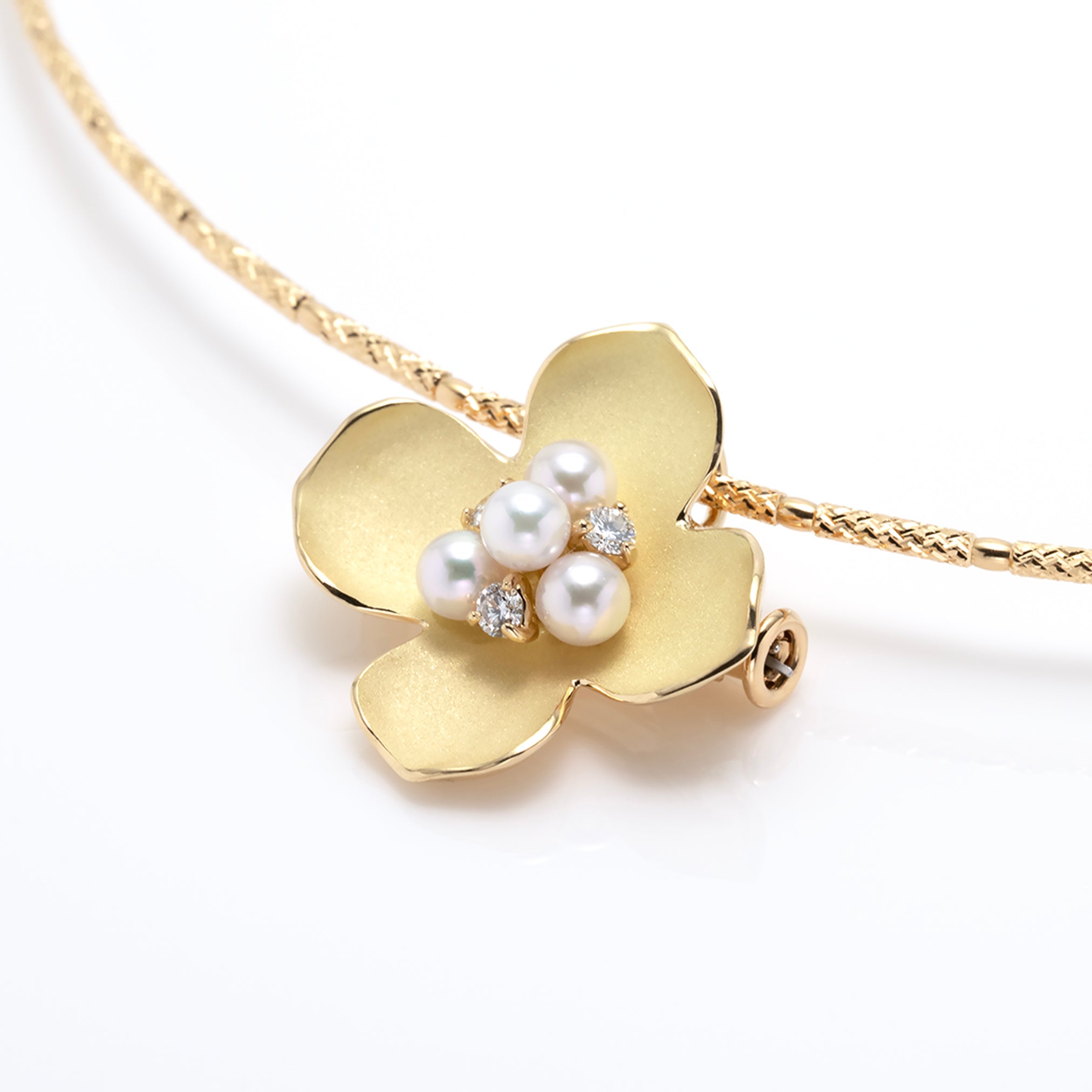 パール K18ネックレス兼ブローチ(アコヤ真珠/花水木<ハナミズキ>モチーフ/6月誕生石/鑑別書付き)《M0030011》