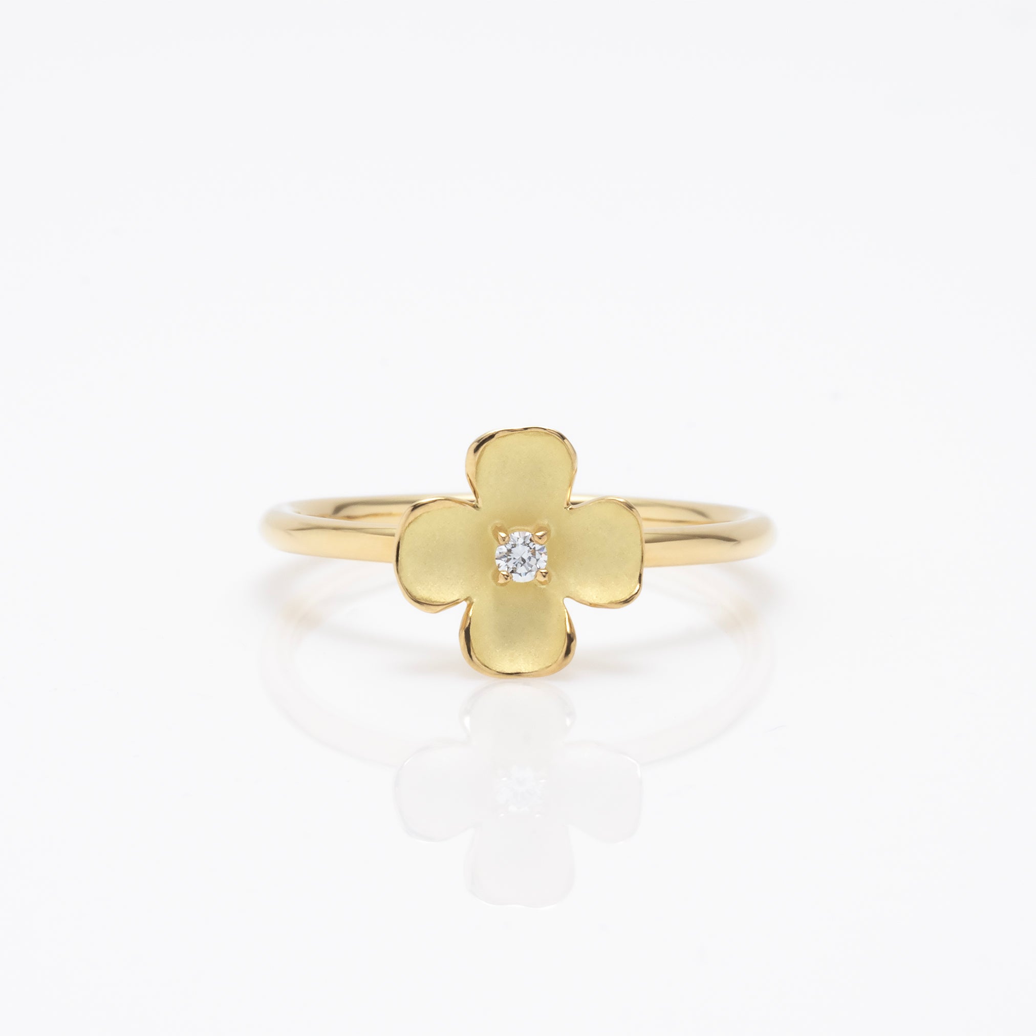 ダイヤモンド K18リング(花水木<ハナミズキ>モチーフ/4月誕生石/鑑別書付き)《M0030013》