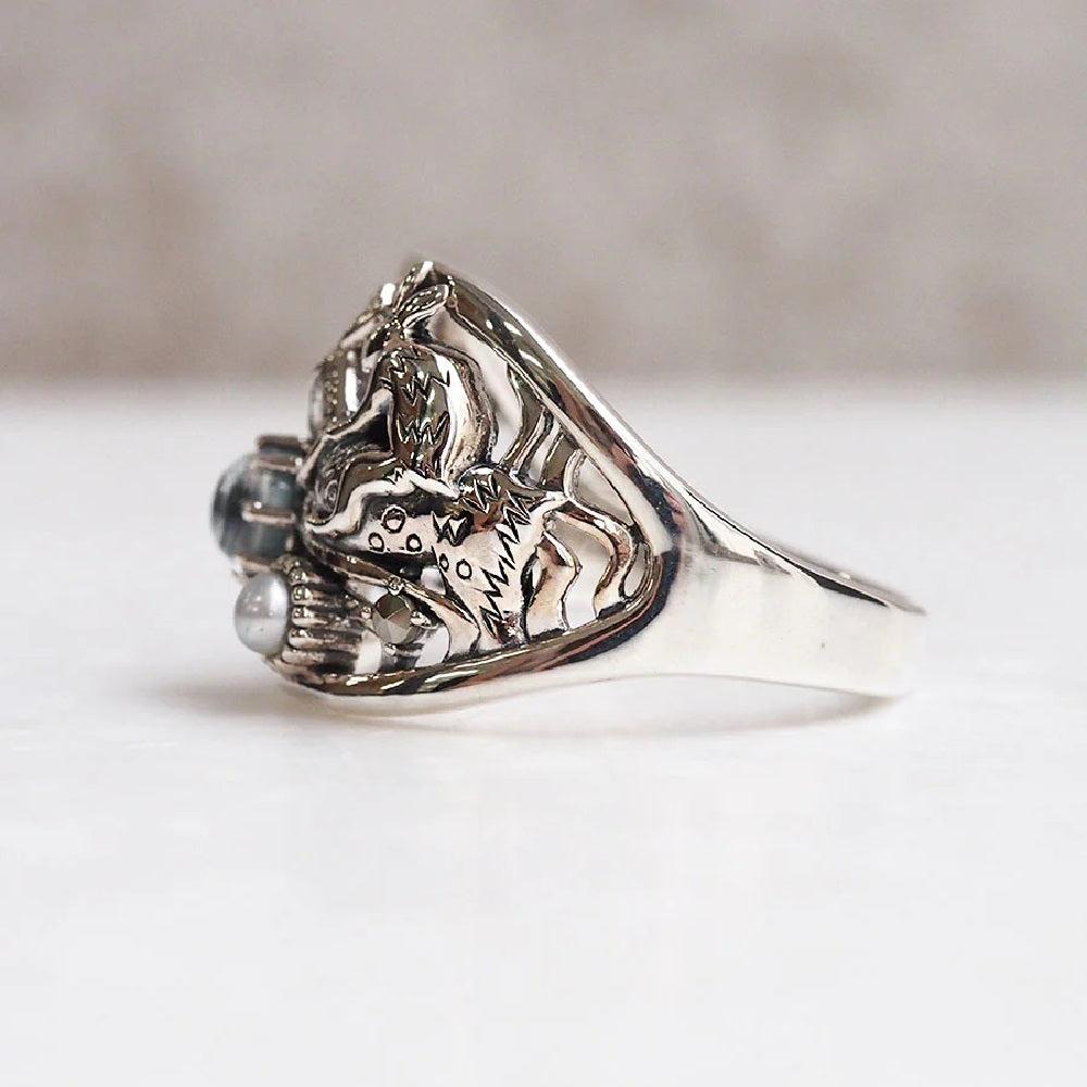 張り合わせ石(ラリマー/シェル/クォーツ) シルバーリング(鳥獣戯画)《M0050001》