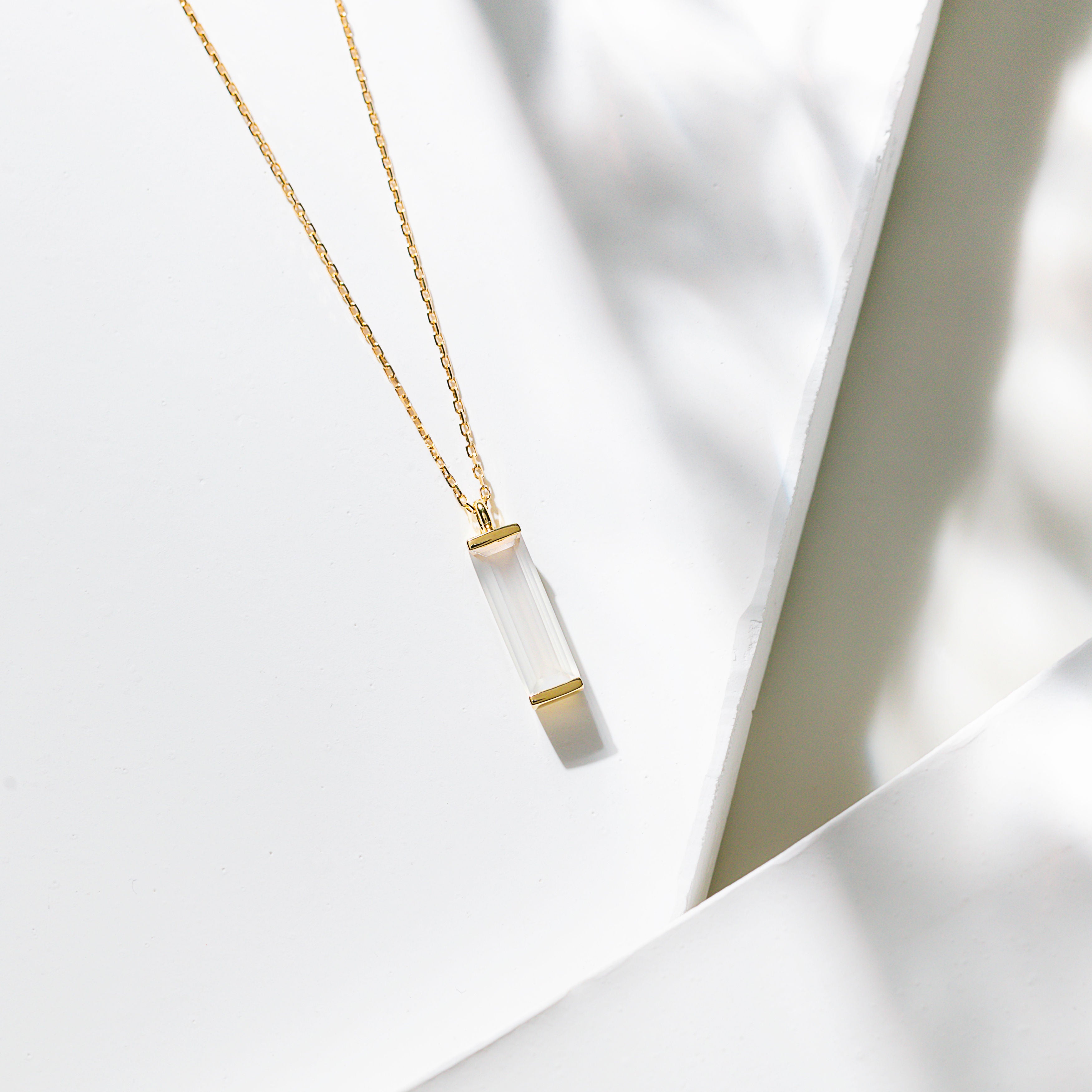 ホワイトカルセドニー K10ネックレス《M0060014》