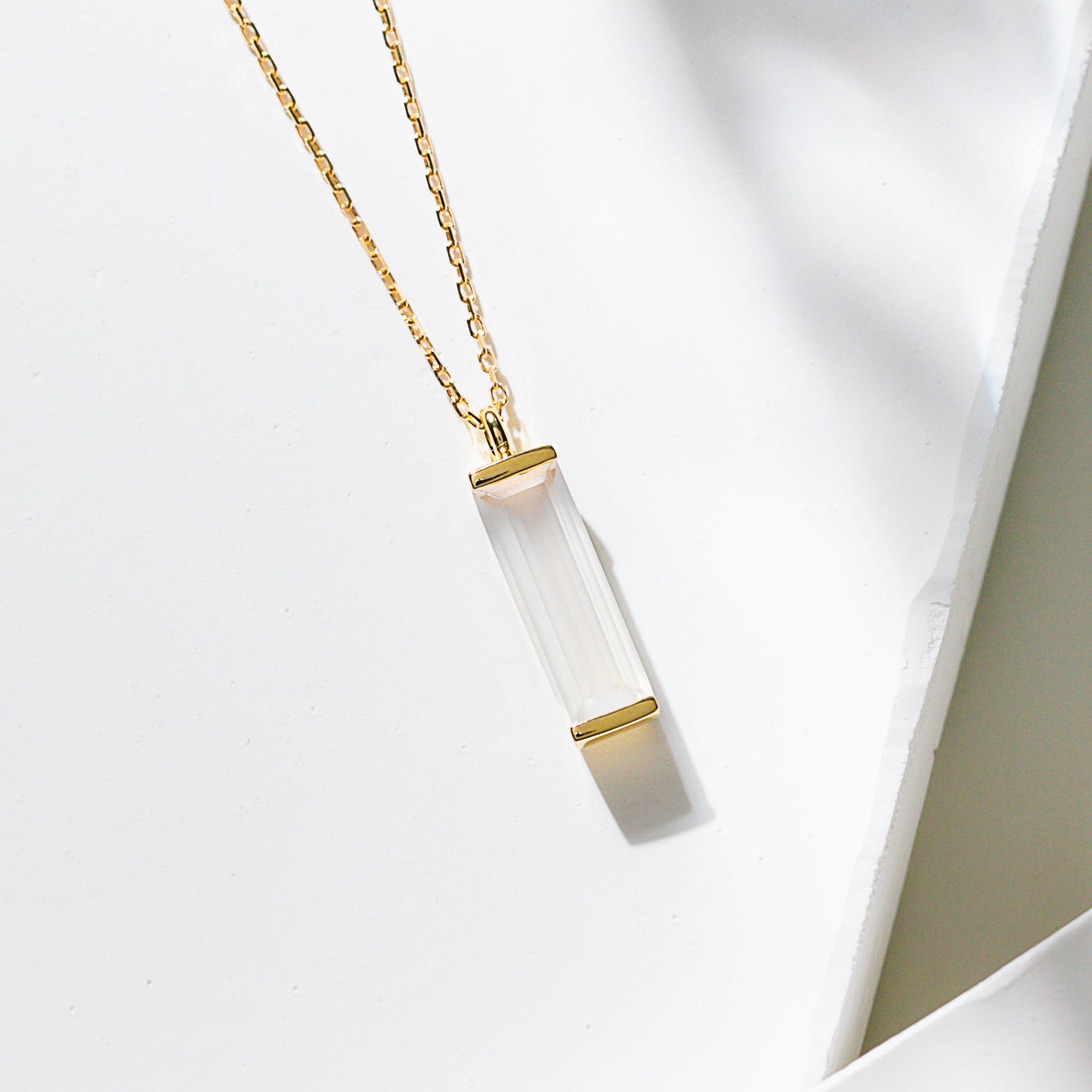 ホワイトカルセドニー K10ネックレス《M0060014》