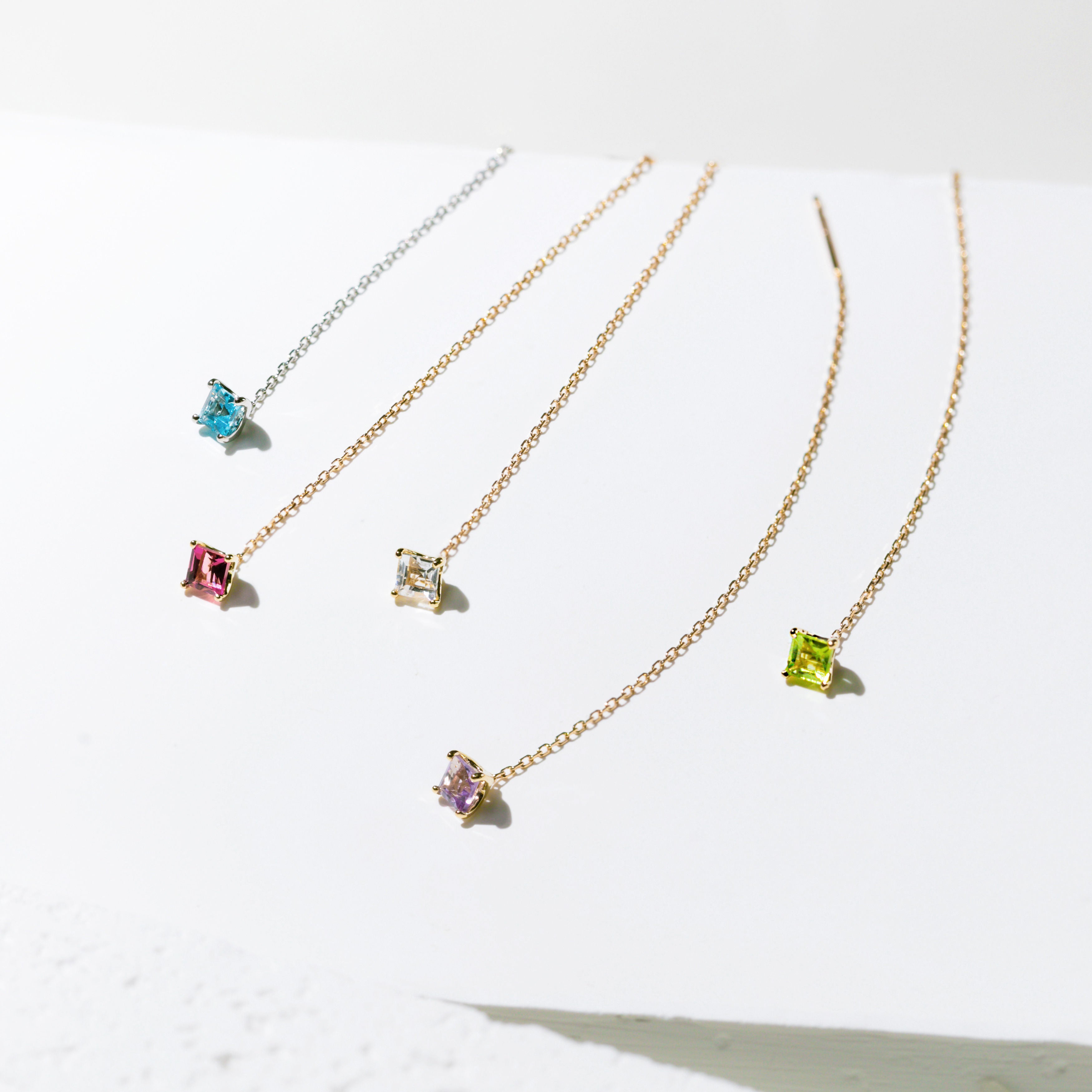 ペリドット K10ピアス(8月誕生石)《M0060016》