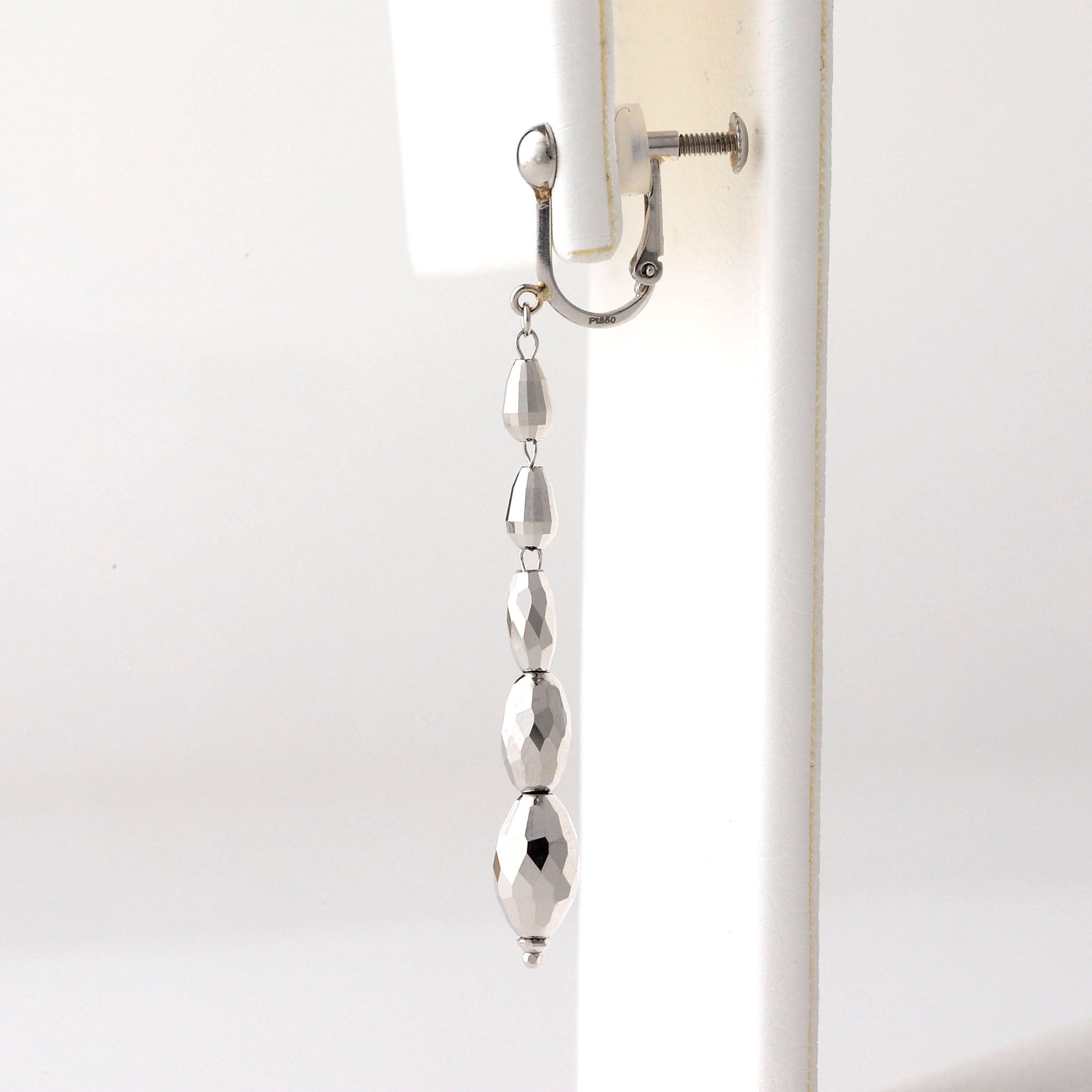 プラチナイヤリング《M0070017》