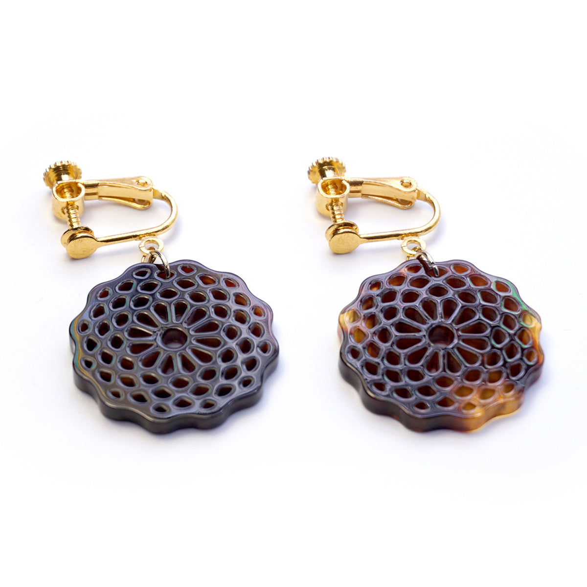 べっ甲 イヤリング(菊花模様・小輪)《M0080029》