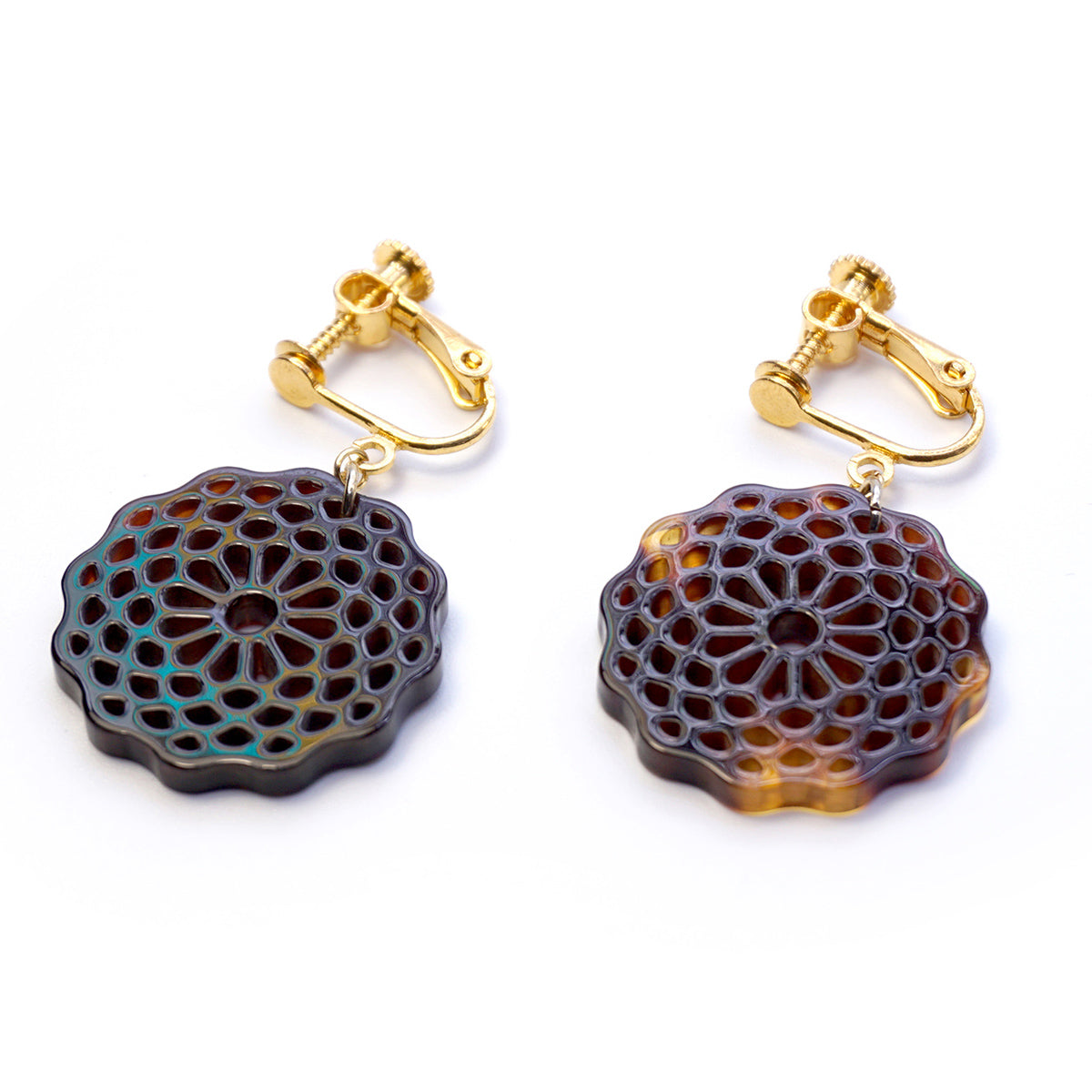 べっ甲 イヤリング(菊花模様・小輪)《M0080029》