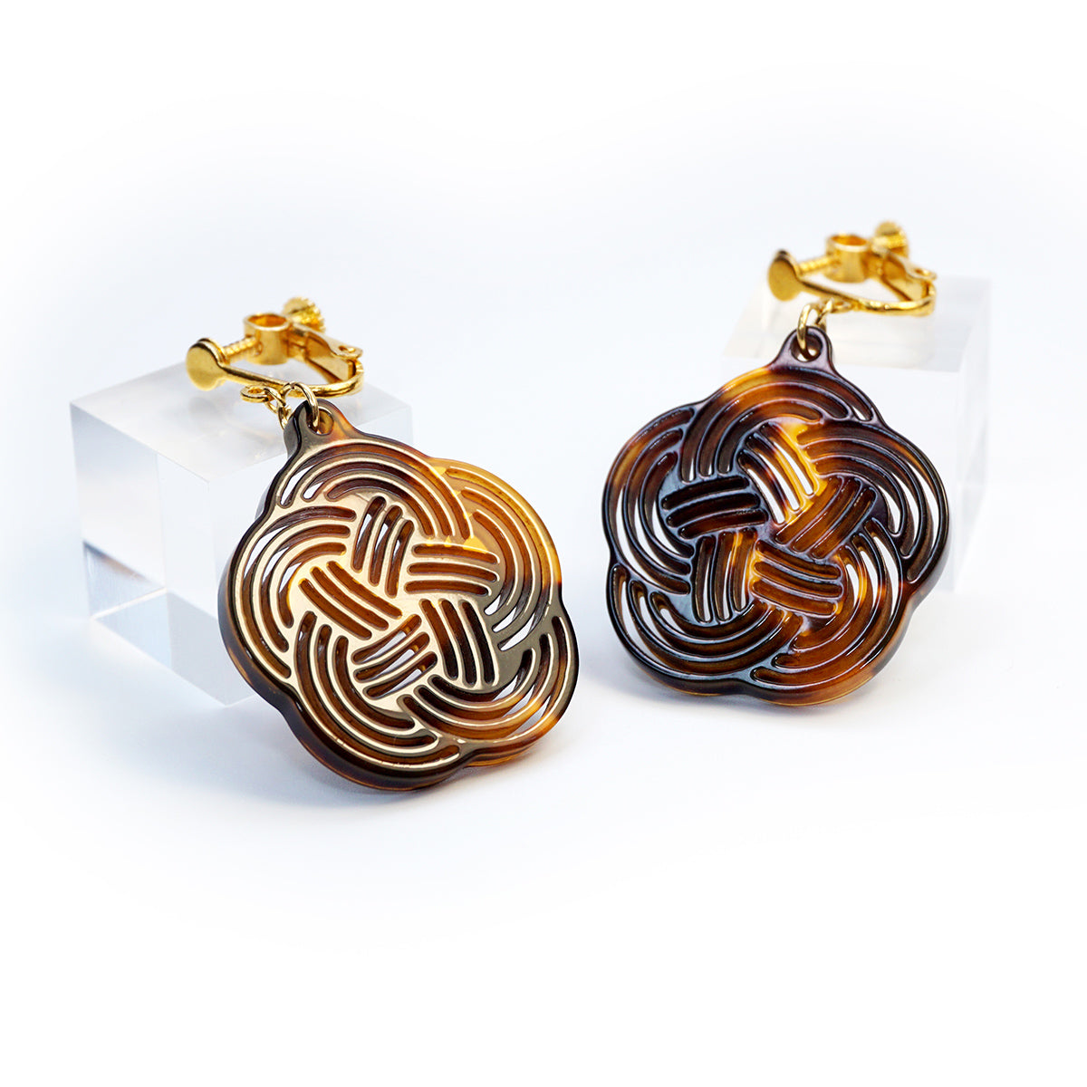 べっ甲 イヤリング(梅結び)《M0080040》