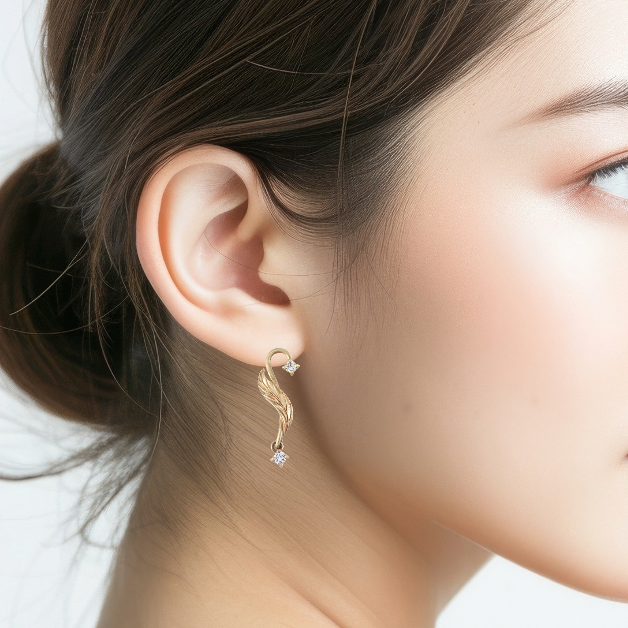 ダイヤモンド K10ピアス(4月誕生石)《M0090016》