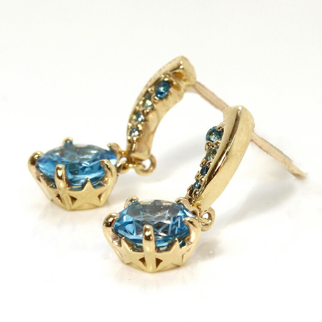 ブルートパーズ K10ピアス(スタッド/スターインカット/【流れ星】スターシャイン/11月誕生石) 《M0100010》