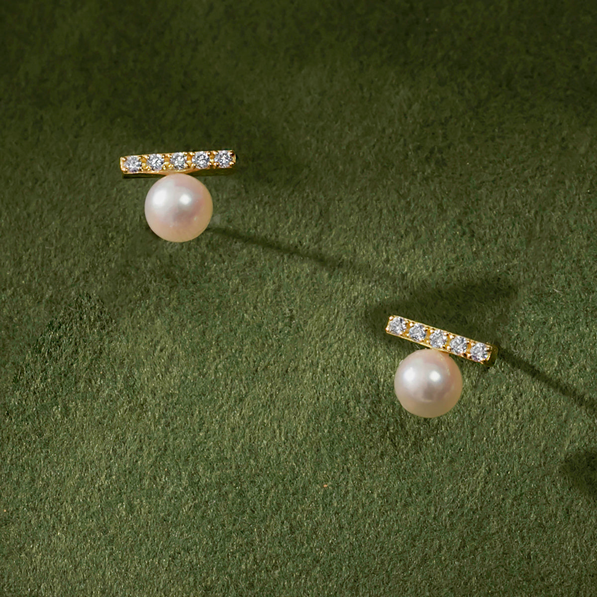 パール/ダイヤモンド K18ピアス(アコヤ真珠/4.5mm)〈M0110012〉