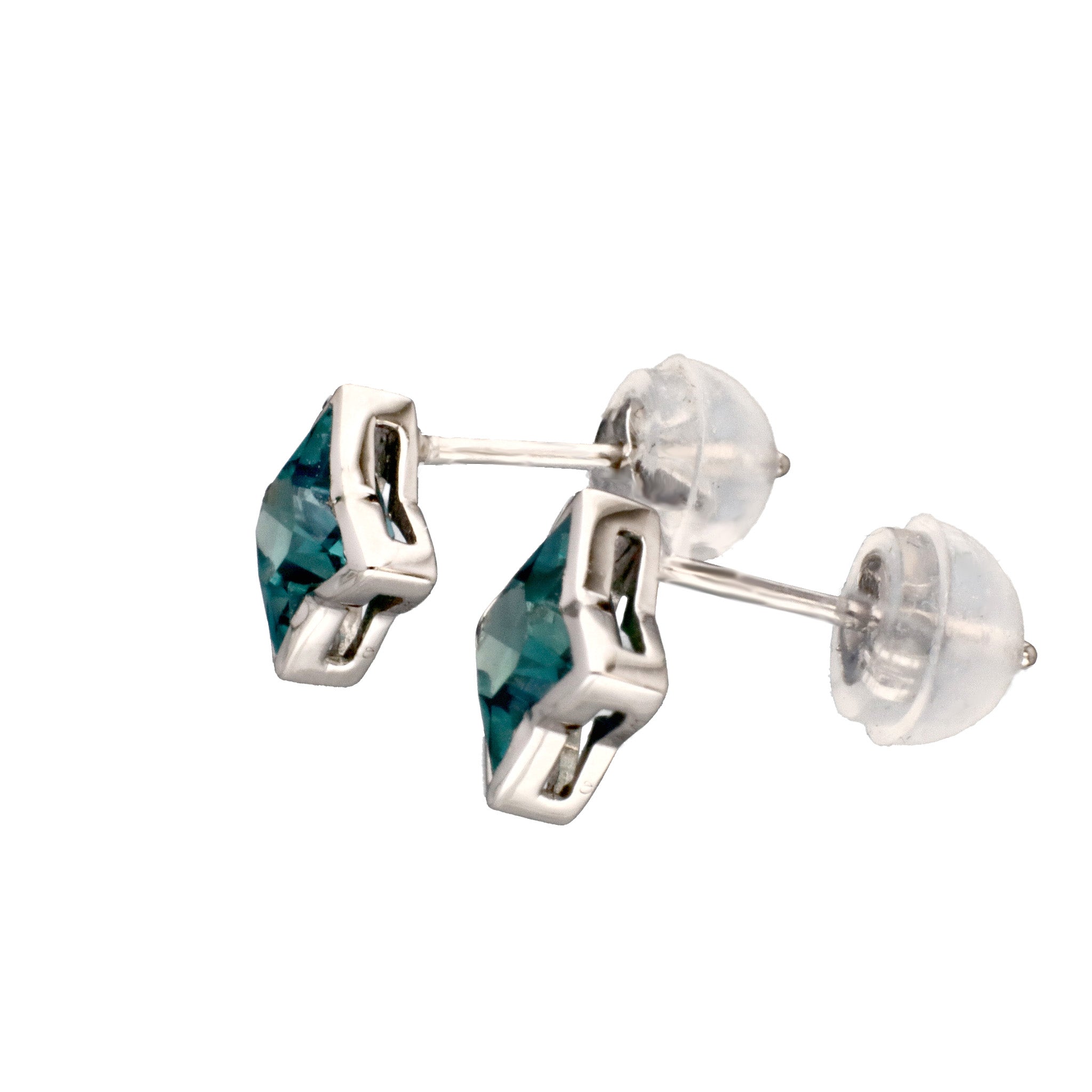 アレキサンドライト PTピアス(クレサンベール/フラワー/フクリン/6月誕生石)《WEPA4204》