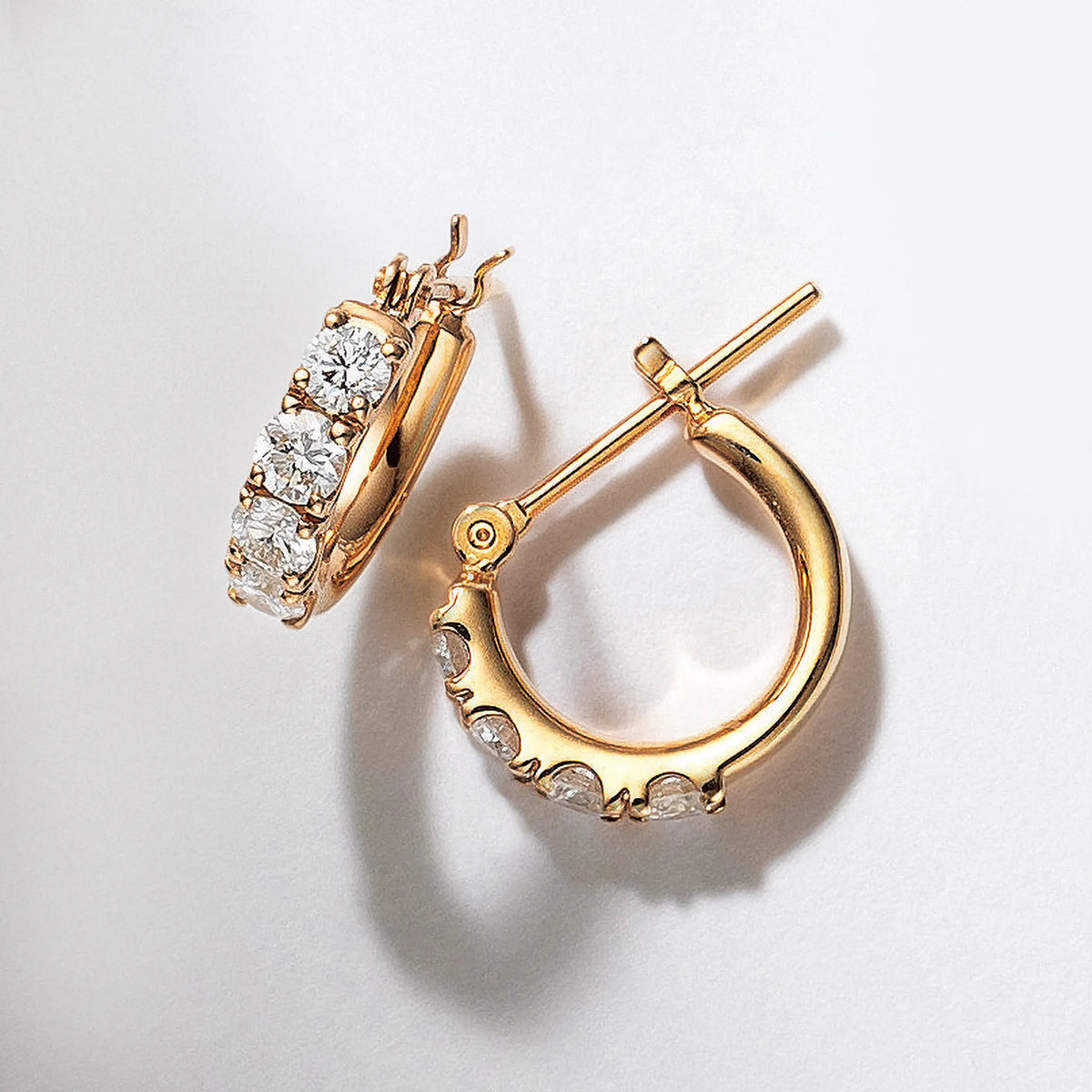 ダイヤモンド シルバーピアス(ラボグロウン/ミニフープ/計0.4ct/4月誕生石)《WEPG0077》