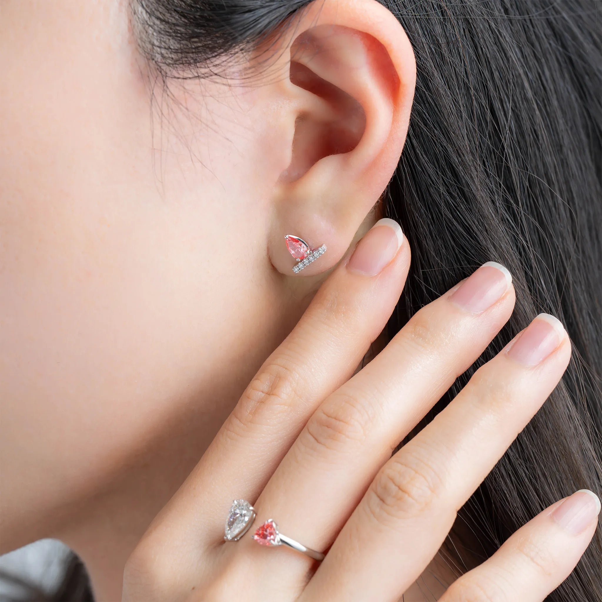 ピンクダイヤモンド/ダイヤモンド プラチナピアス(ラボグロウン/ペアシェイプ/Solrelier/4月誕生石)《WEPG7013》