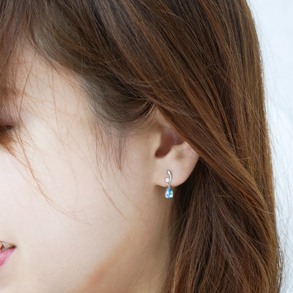 ブルートパーズ/ダイヤモンド K18ピアス(ペアシェイプ/11月誕生石)《WEPN2009》