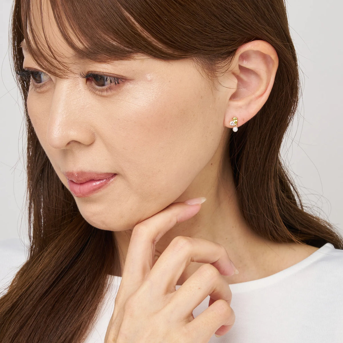 ペリドット K10セラミックピアス(8月誕生石)《WEPN3056》