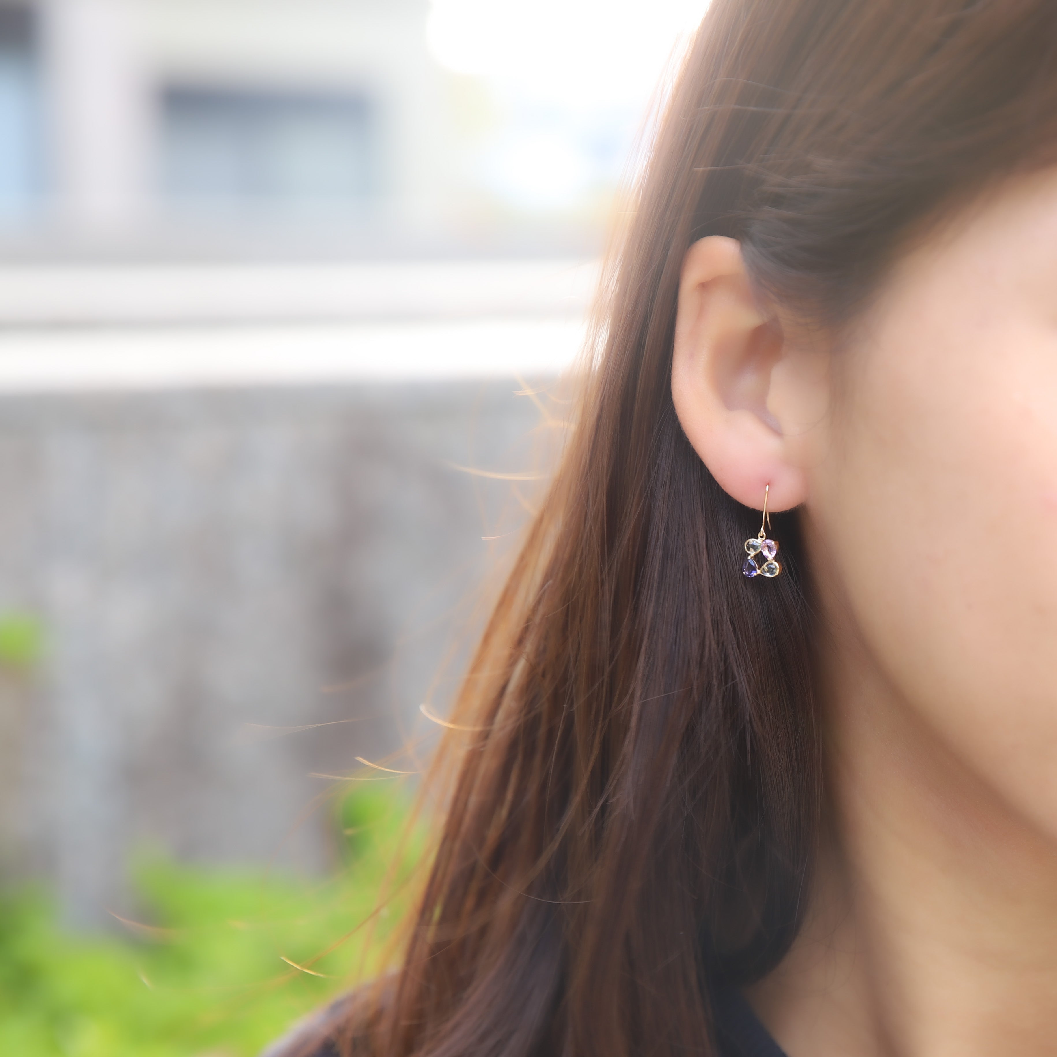 マルチカラー K18ピアス(ライトアメシスト/スカイブルートパーズ/アイオライト)《WEPN4065》