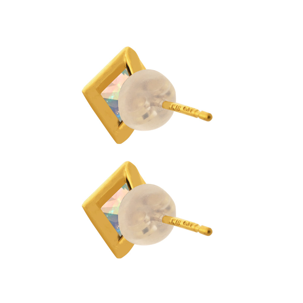 ウォーターオパール K18ピアス(クレサンベール/1カラットサイズ/プリンセス/フクリン/10月誕生石)《WEPW3587》