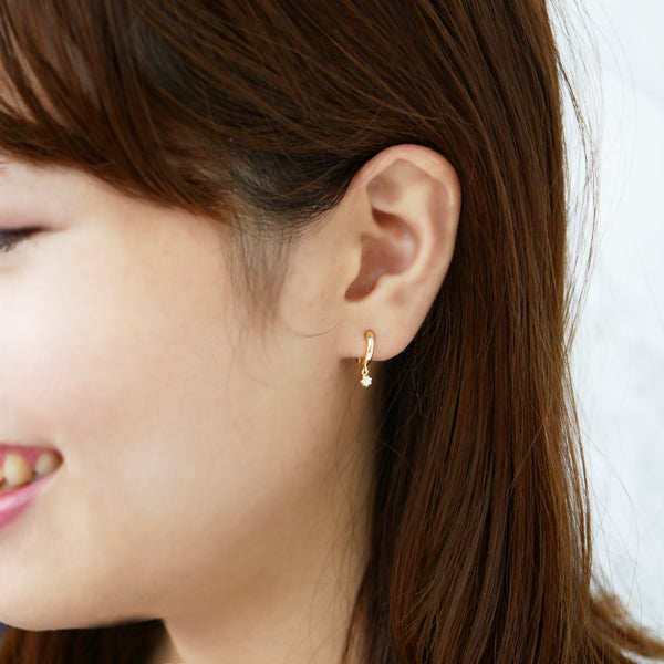 ダイヤモンド K18イヤリング(計0.1カラット/ピアリング/4月誕生石)《WESD3532》