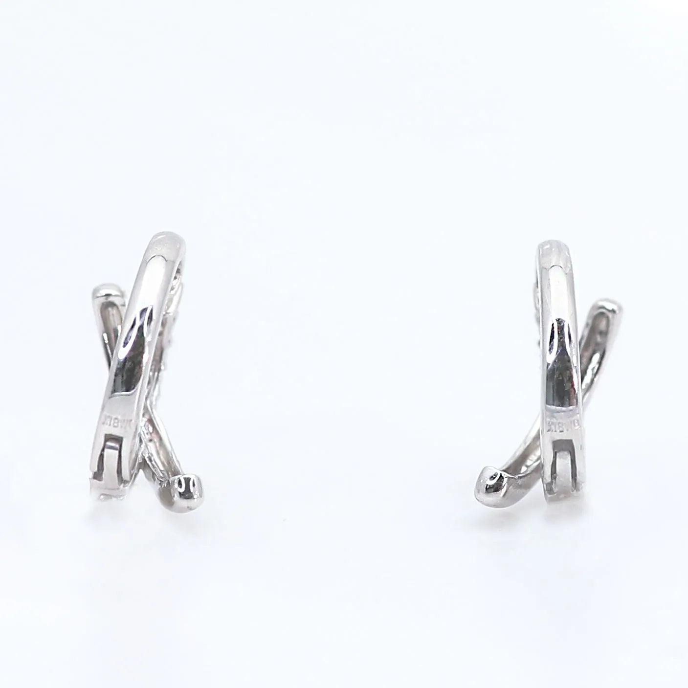 ダイヤモンド K18イヤリング(計0.3カラット/ピアリング/4月誕生石)《WESD3723》