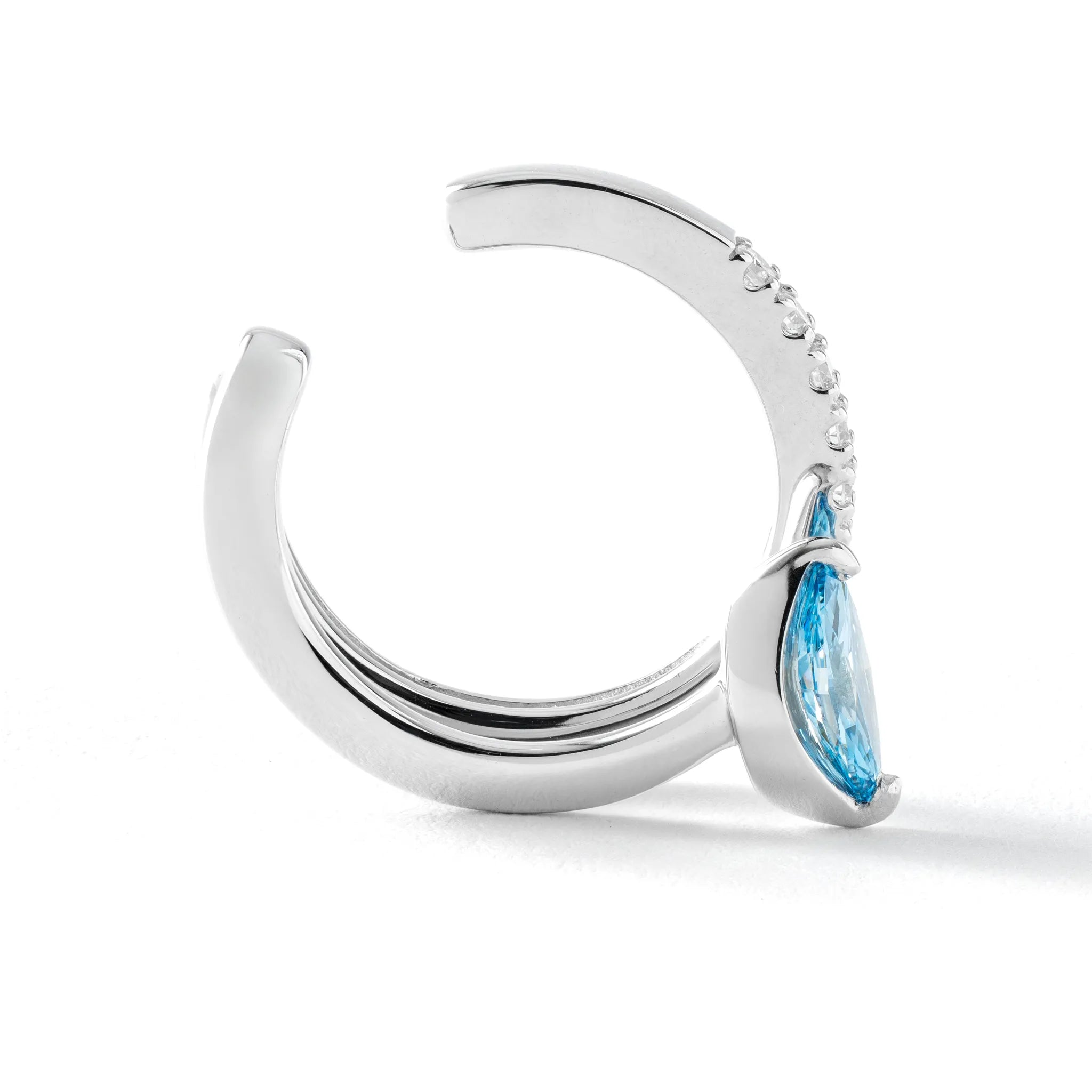 ブルーダイヤモンド/ダイヤモンド プラチナイヤーカフ(ラボグロウン/マーキスカット/Solrelier/4月誕生石)《WESG7015》