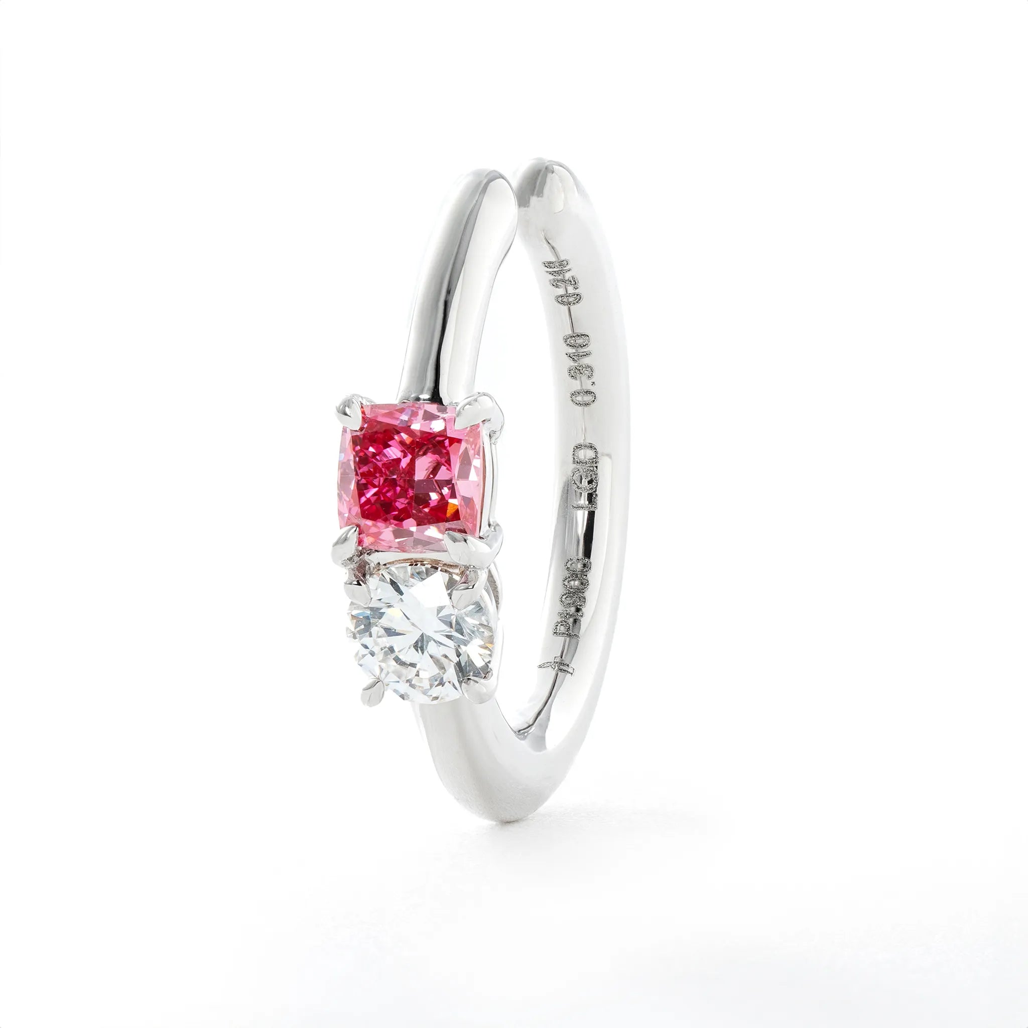 ピンクダイヤモンド/ダイヤモンド プラチナイヤーカフ(ラボグロウン/スクエア/Polaire/4月誕生石)《WESG7035》