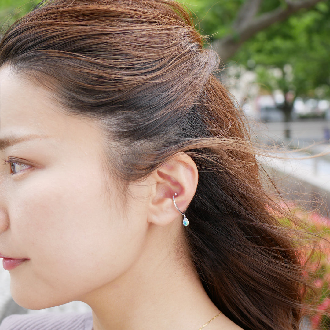 ウォーターオパール K10イヤーカフ(クレサンベール/ブリオレット/モンプレジール/10月誕生石)《WESW4002》