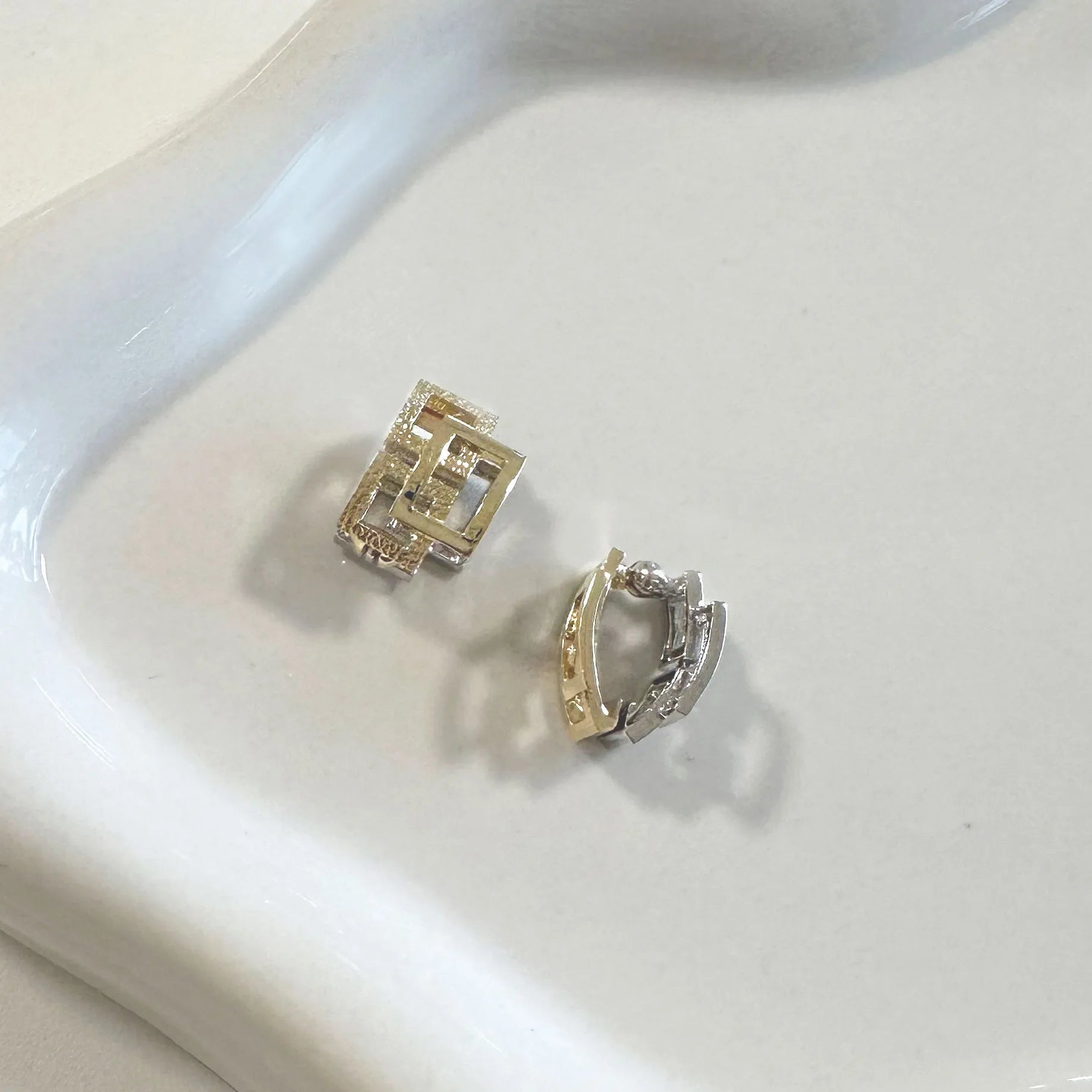 K18/プラチナイヤリング(ピアリング/リバーシブル/幾何学デザイン)《WESY4263》