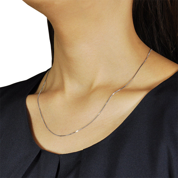 K18チェーン(ホワイトゴールド/ベネチアン/幅0.8mm/45cm/フリーアジャスター)《WNKY3640》