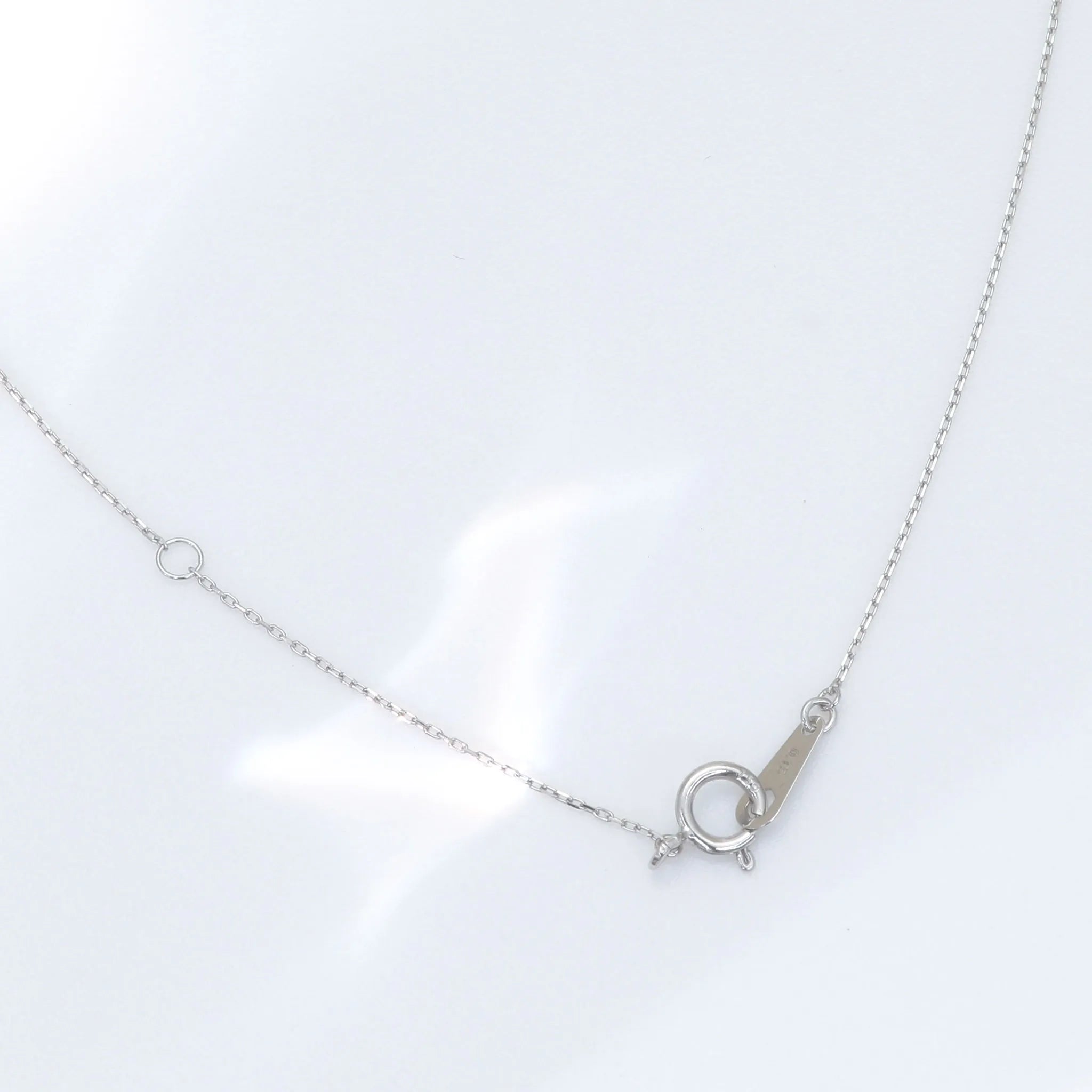 ダイヤモンド/オニキス K18ネックレス(計0.15カラット/クローバーモチーフ/リバーシブル/4月誕生石)《WPDD2839》