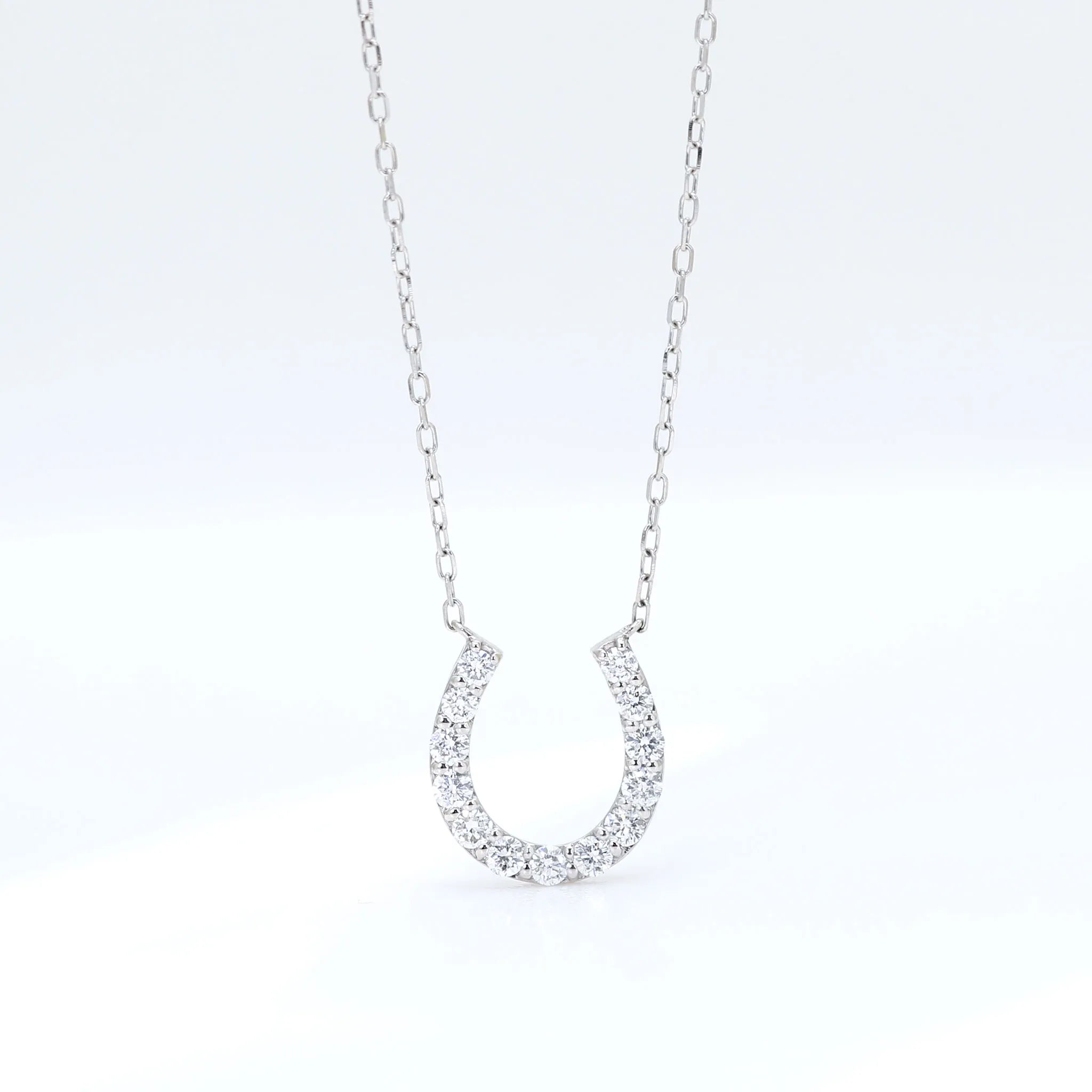 ダイヤモンド プラチナネックレス(計0.3カラット/馬蹄モチーフ/4月誕生石)《BPDD3182W》