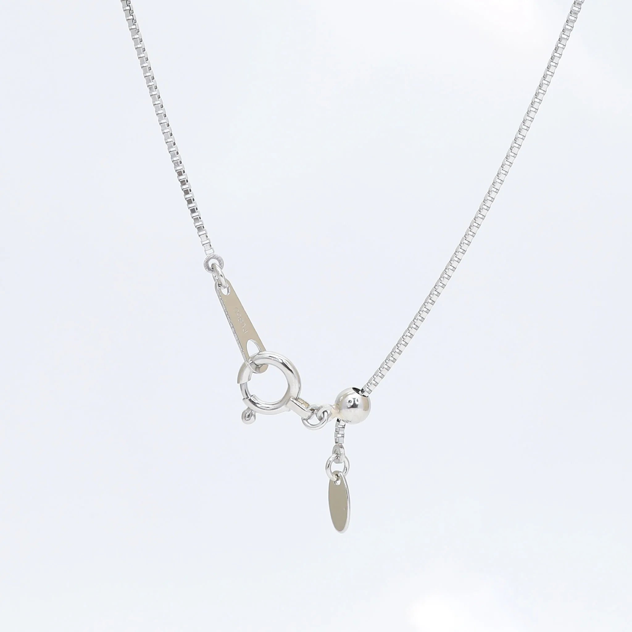 エメラルド/ダイヤモンド プラチナネックレス(クレサンベール/ペアシェイプ/5月誕生石)《WPDE3093》