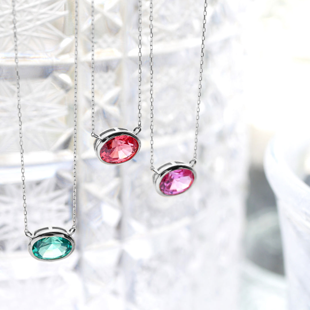 エメラルド プラチナネックレス(クレサンベール/1カラットサイズ/オーバル/フクリン/5月誕生石)《WPDE3596》