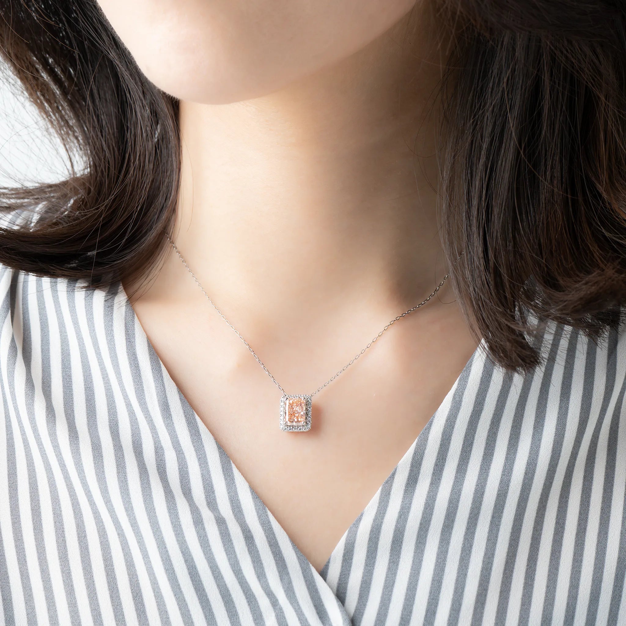 ピンクダイヤモンド プラチナネックレス(ラボグロウン/ヘイロー/2.00ct/鑑別書付)《WPDG0025》